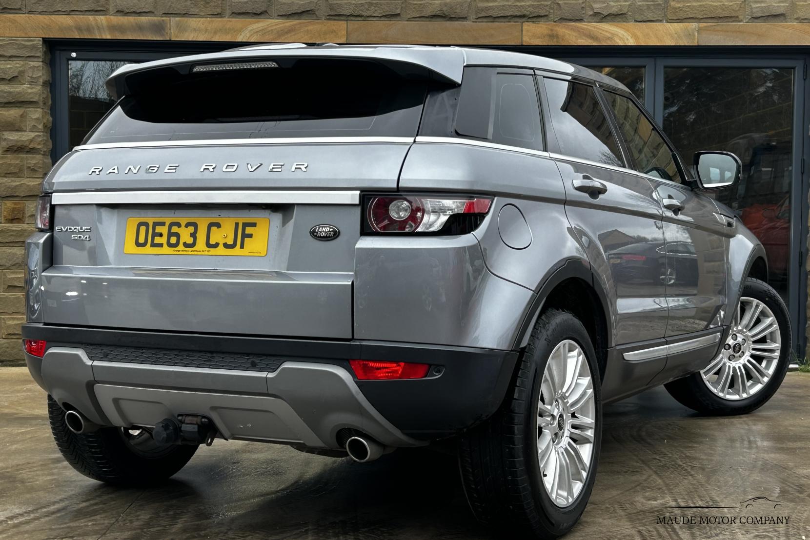 Land Rover Range Rover Evoque 2.2 SD4 Prestige SUV 5dr Diesel Auto 4WD Euro 5 (s/s) (190 ps)