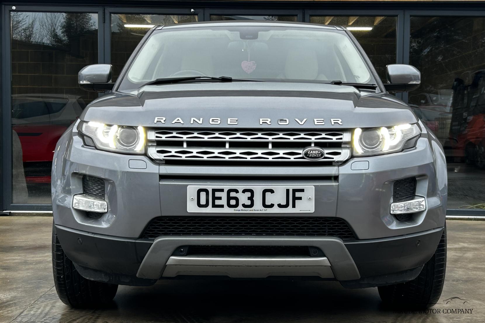 Land Rover Range Rover Evoque 2.2 SD4 Prestige SUV 5dr Diesel Auto 4WD Euro 5 (s/s) (190 ps)