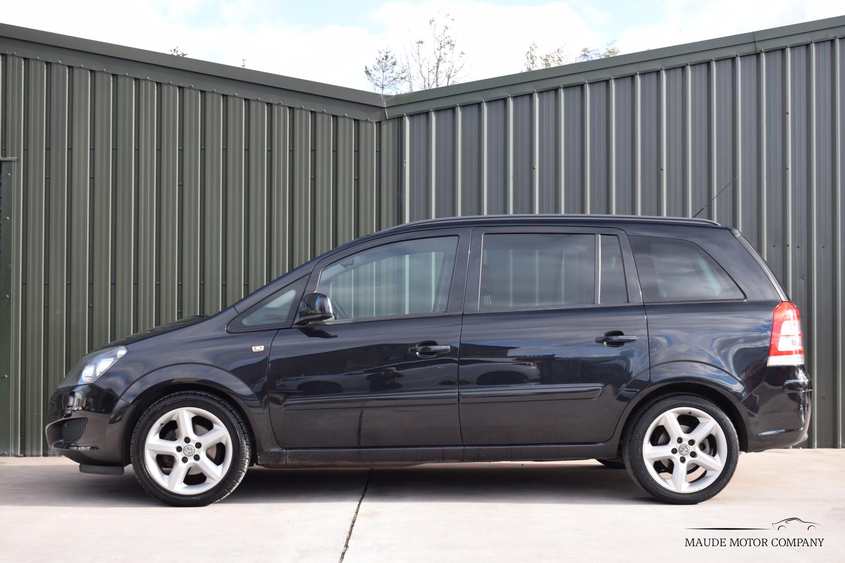 Vauxhall Zafira 1.6 16V Exclusiv MPV 5dr Petrol Manual Euro 5 (115 ps)