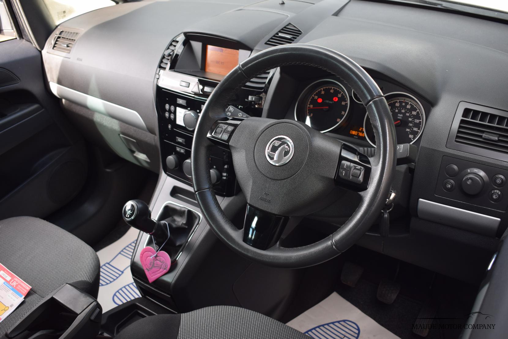 Vauxhall Zafira 1.6 16V Exclusiv MPV 5dr Petrol Manual Euro 5 (115 ps)