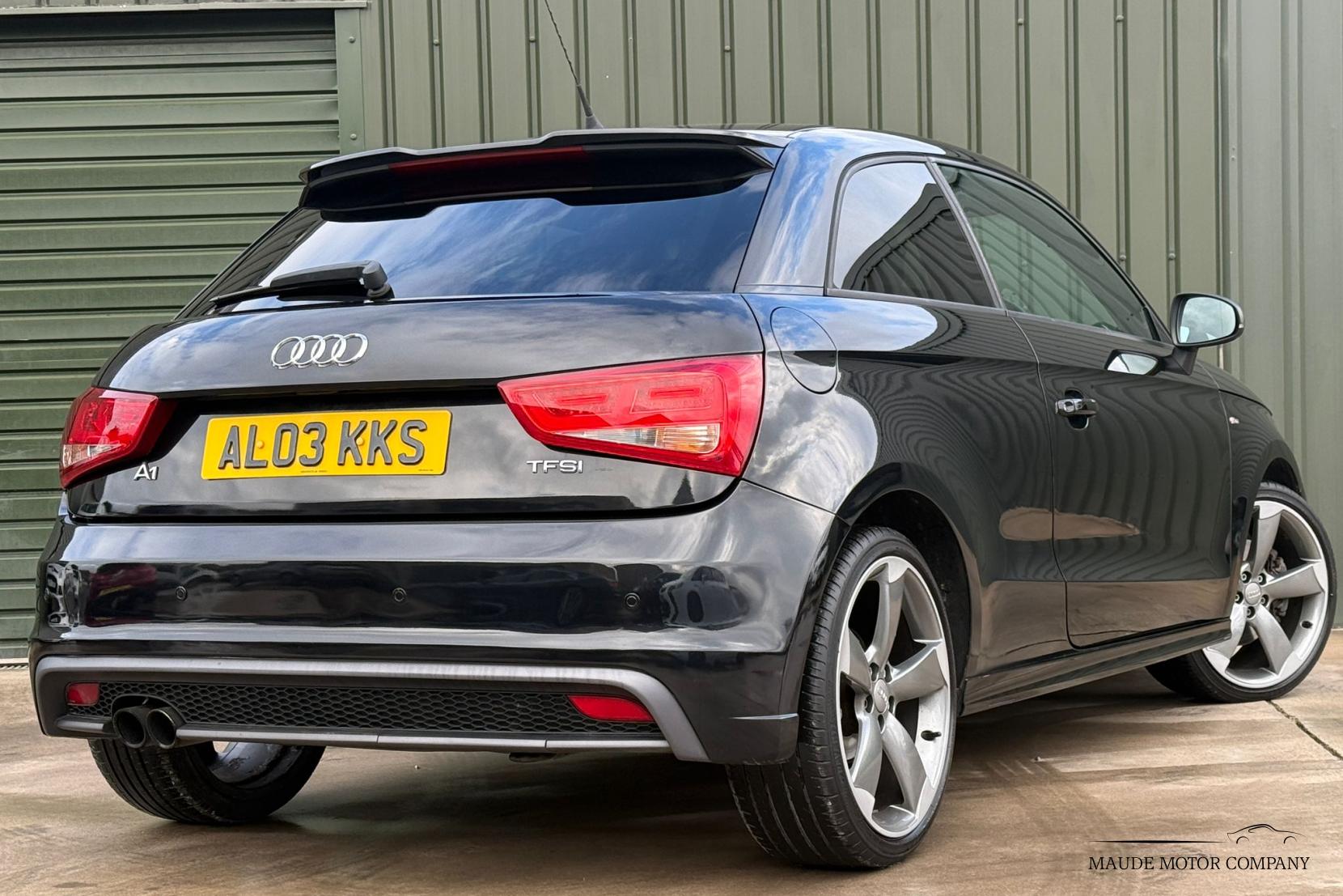 Audi A1 1.4 TFSI Black Edition Hatchback 3dr Petrol S Tronic Euro 5 (185 ps)