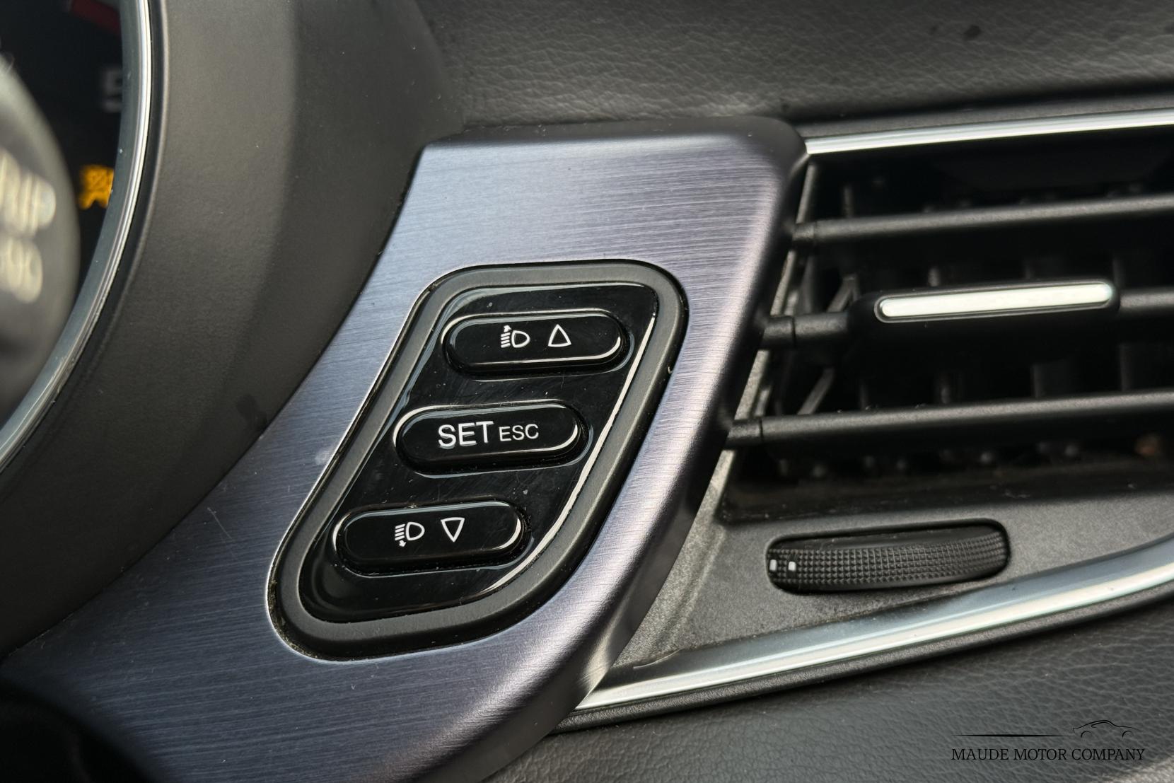 Alfa Romeo Giulietta 2.0 JTDM-2 Veloce Hatchback 5dr Diesel Manual Euro 5 (s/s) (140 bhp)