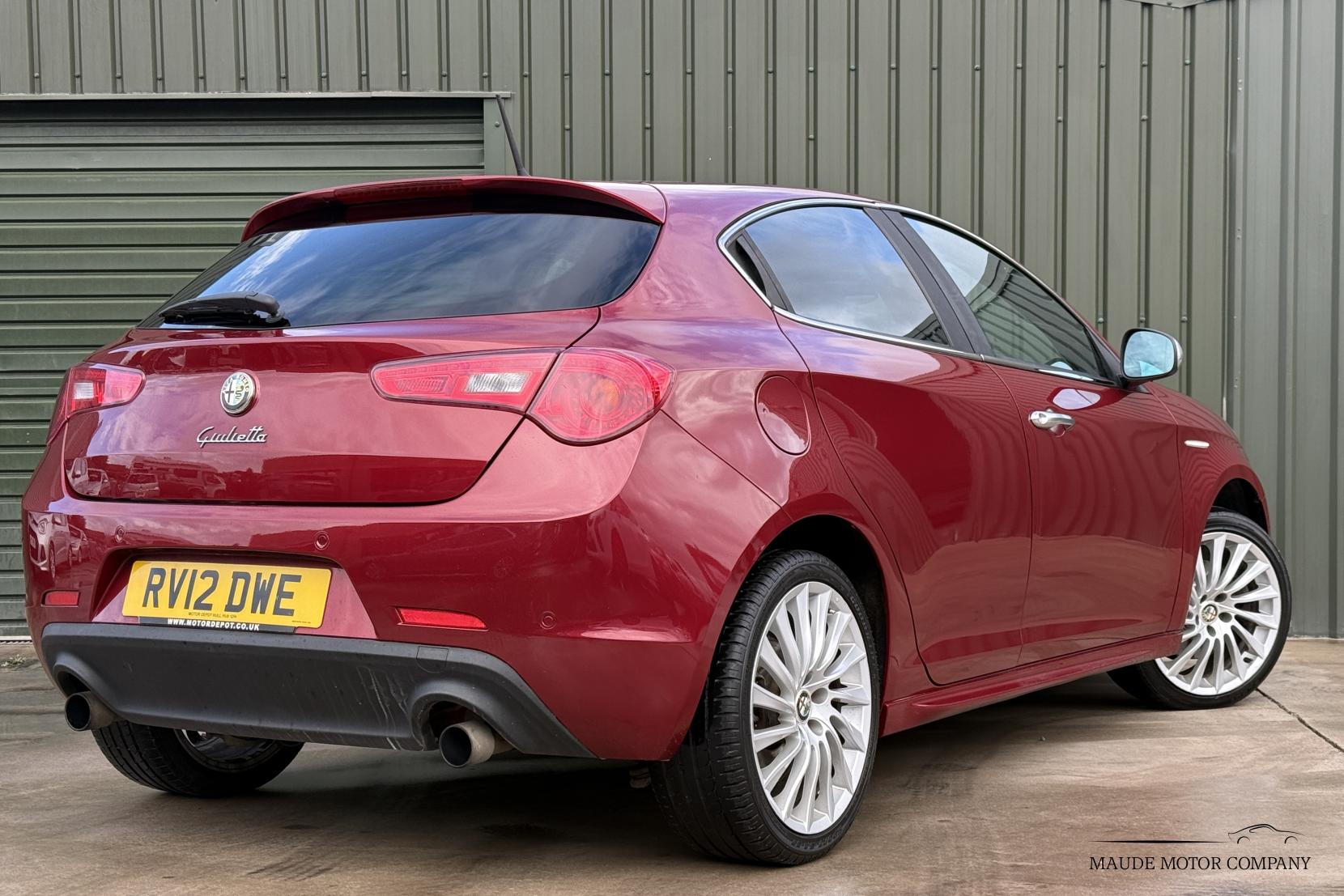 Alfa Romeo Giulietta 2.0 JTDM-2 Veloce Hatchback 5dr Diesel Manual Euro 5 (s/s) (140 bhp)