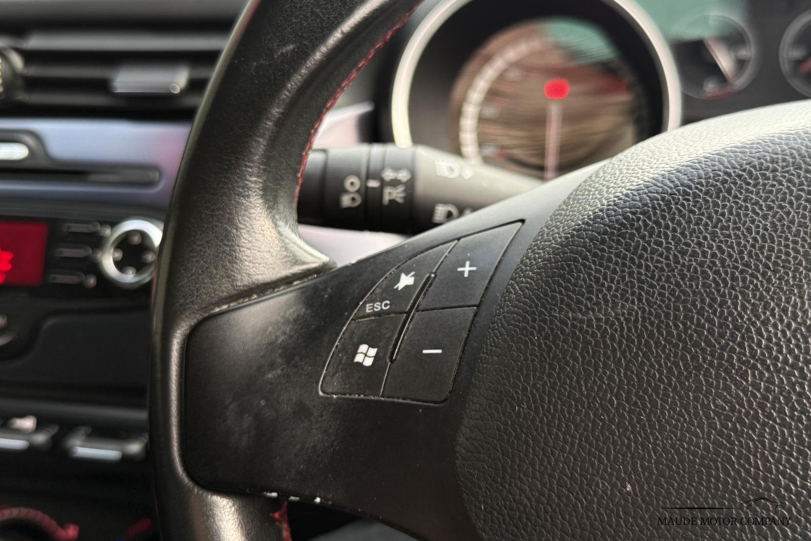 Alfa Romeo Giulietta 2.0 JTDM-2 Veloce Hatchback 5dr Diesel Manual Euro 5 (s/s) (140 bhp)