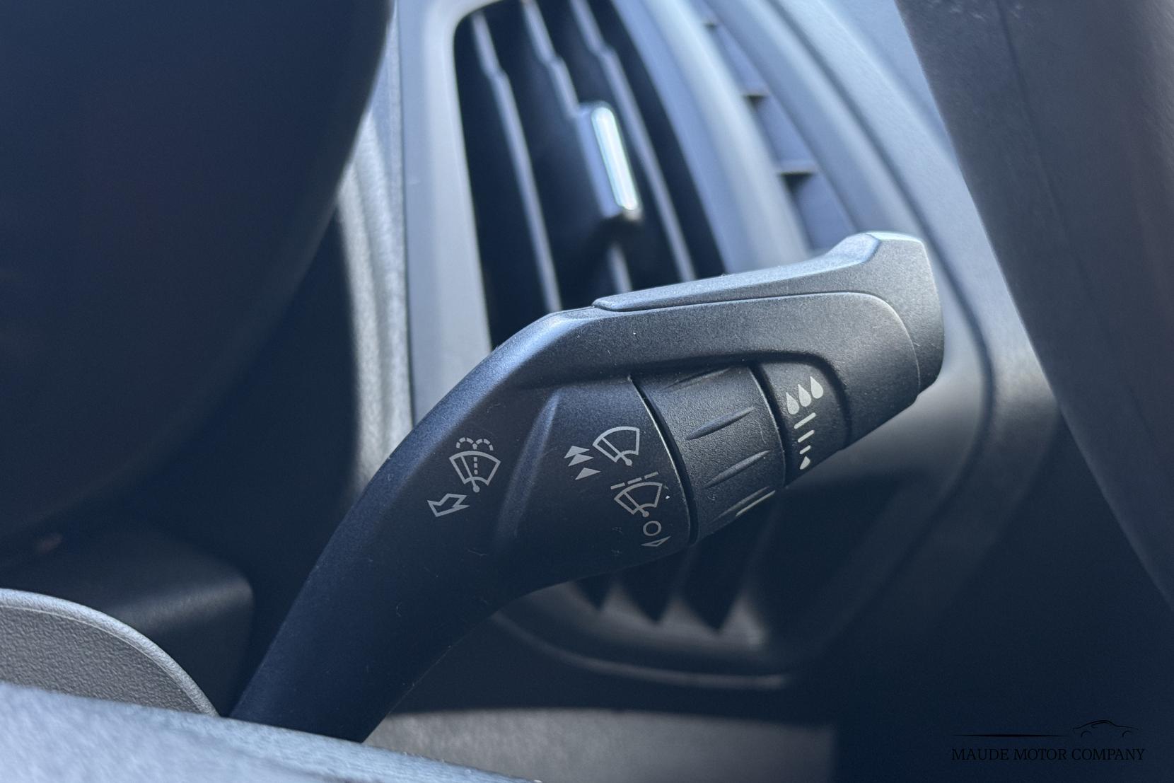 Ford Transit Connect 1.6 TDCi 200 Panel Van 5dr Diesel Manual L1 H1 (127 g/km, 94 bhp)