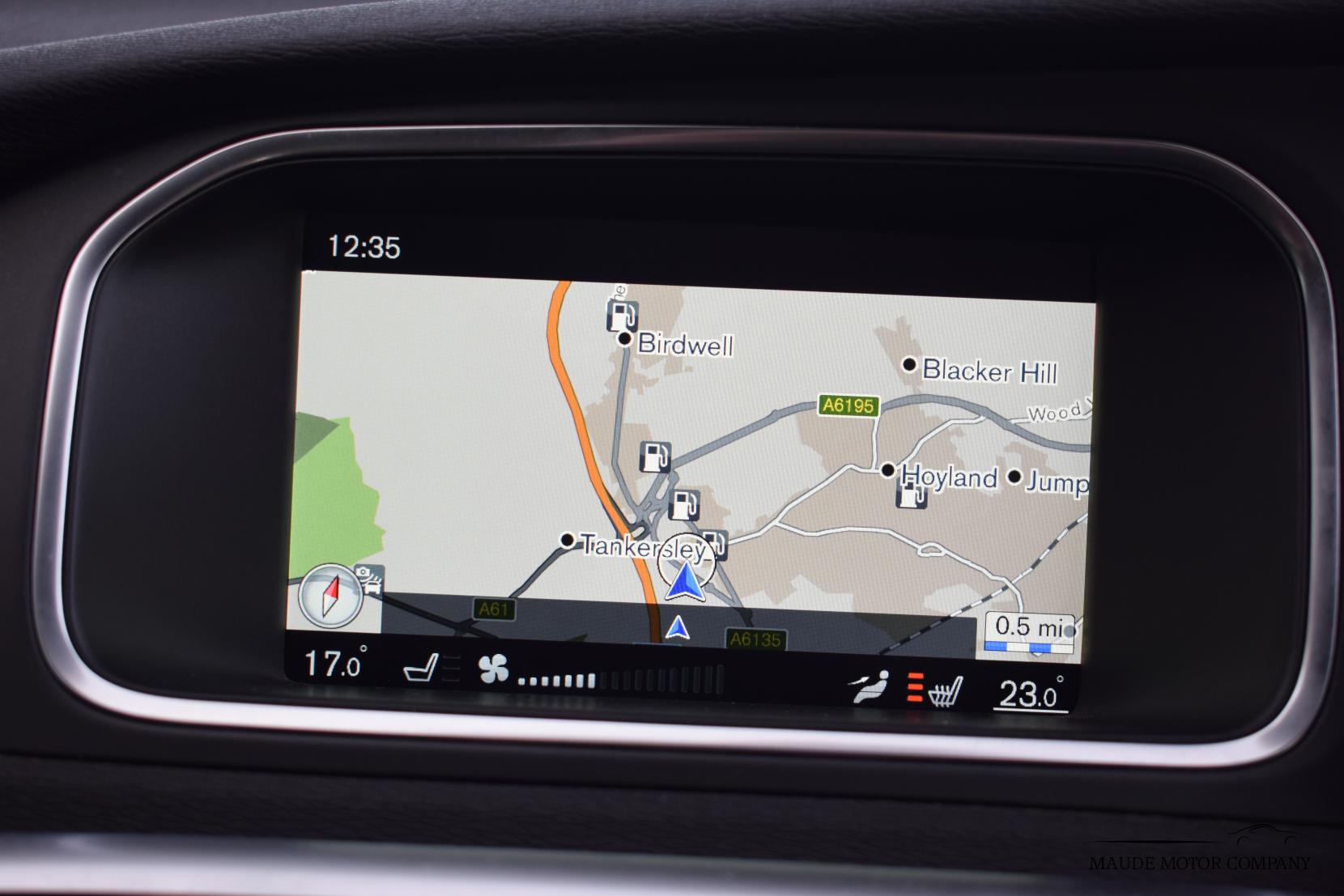 Volvo V40 1.6 T2 R-Design Nav Hatchback 5dr Petrol Manual Euro 5 (s/s) (120 ps)