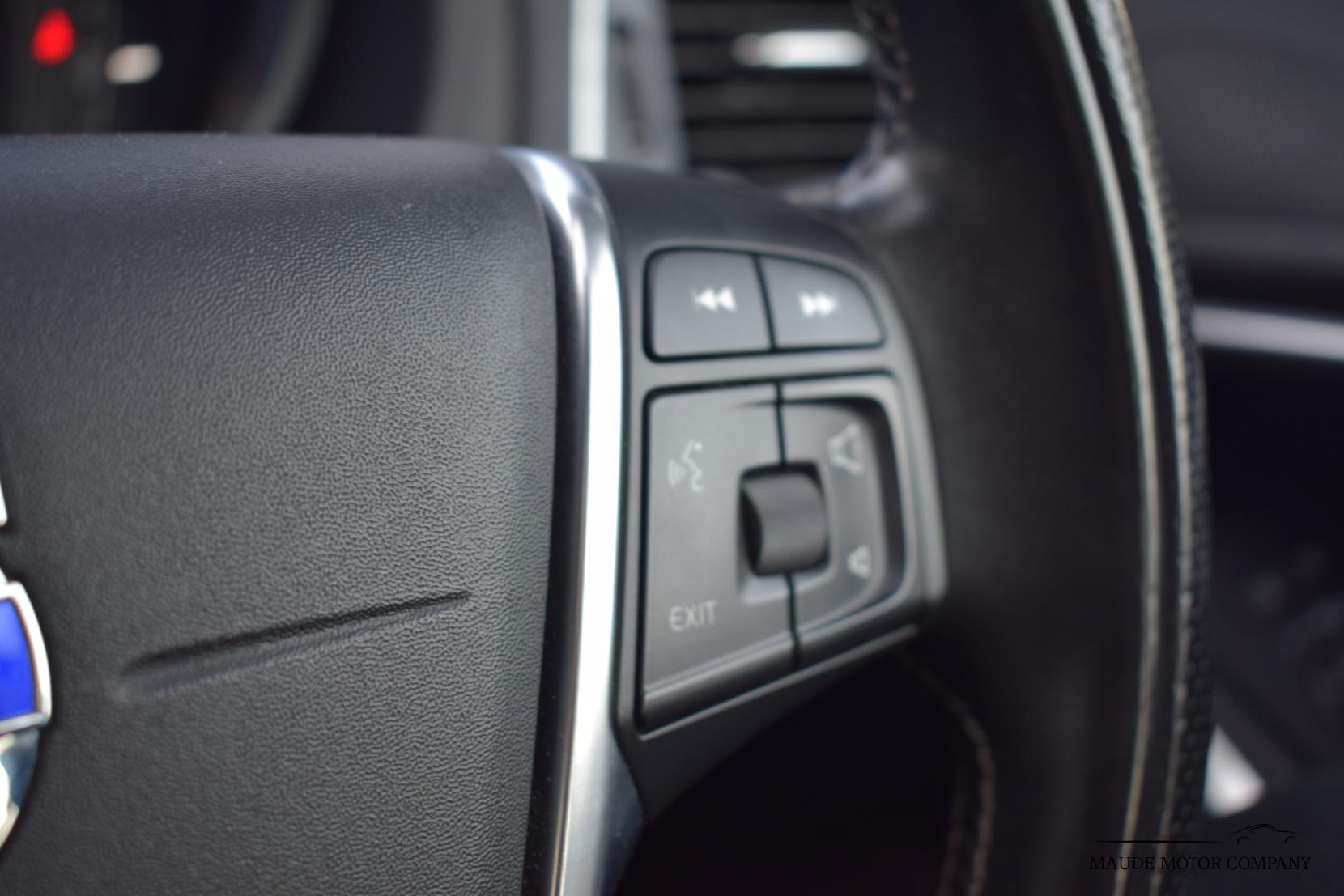 Volvo V40 1.6 T2 R-Design Nav Hatchback 5dr Petrol Manual Euro 5 (s/s) (120 ps)