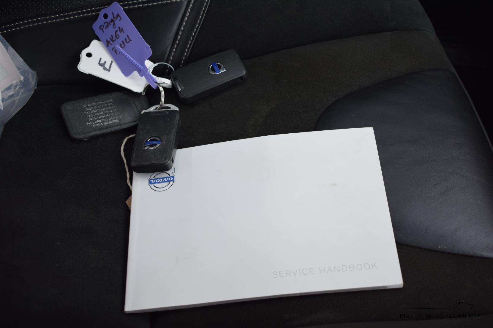 Volvo V40 1.6 T2 R-Design Nav Hatchback 5dr Petrol Manual Euro 5 (s/s) (120 ps)