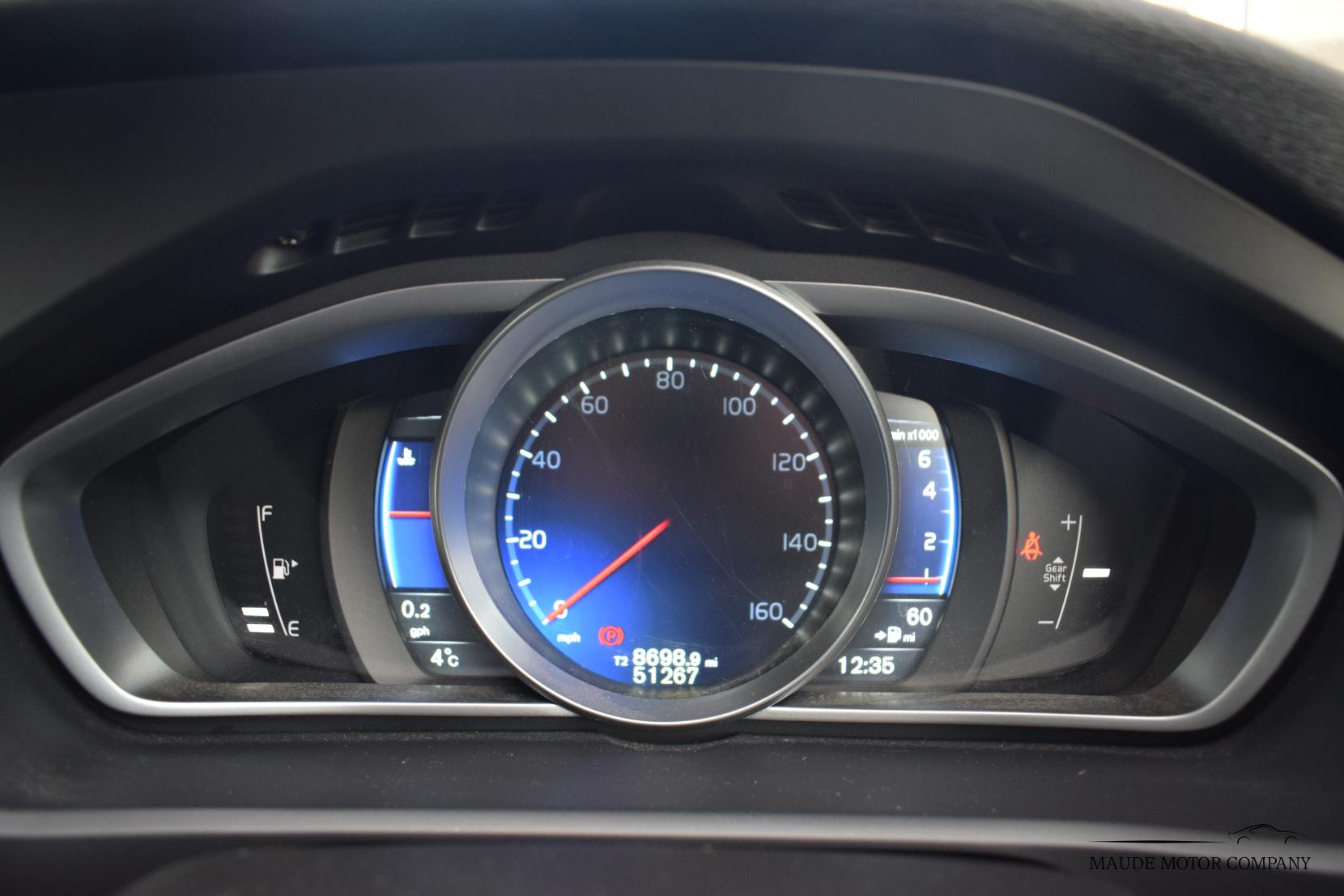 Volvo V40 1.6 T2 R-Design Nav Hatchback 5dr Petrol Manual Euro 5 (s/s) (120 ps)