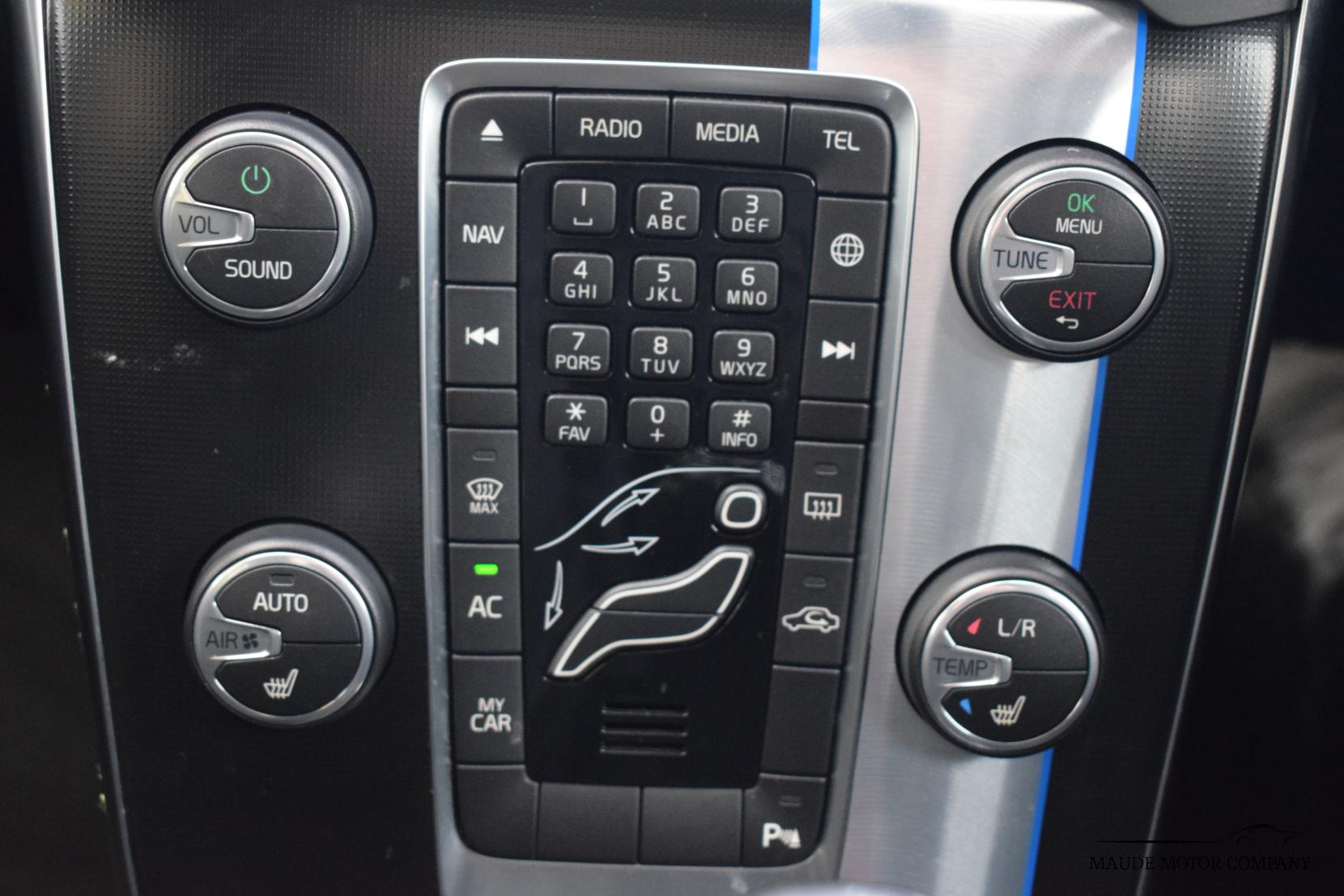 Volvo V40 1.6 T2 R-Design Nav Hatchback 5dr Petrol Manual Euro 5 (s/s) (120 ps)