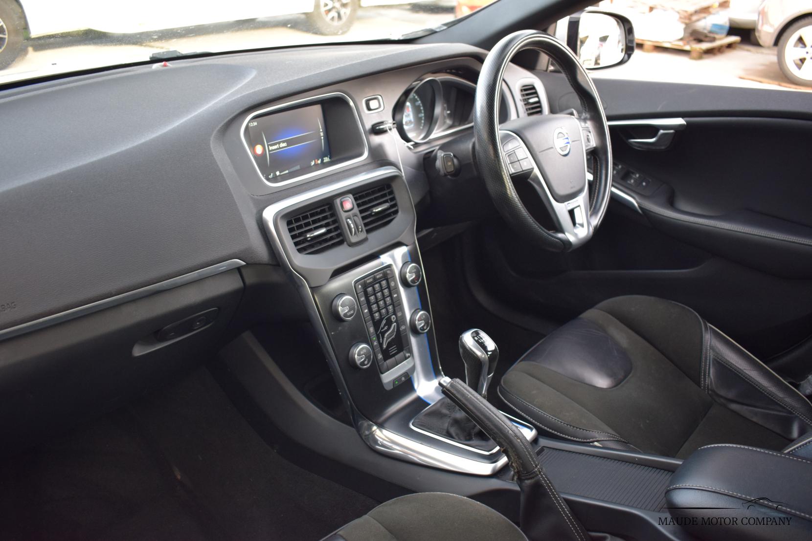 Volvo V40 1.6 T2 R-Design Nav Hatchback 5dr Petrol Manual Euro 5 (s/s) (120 ps)