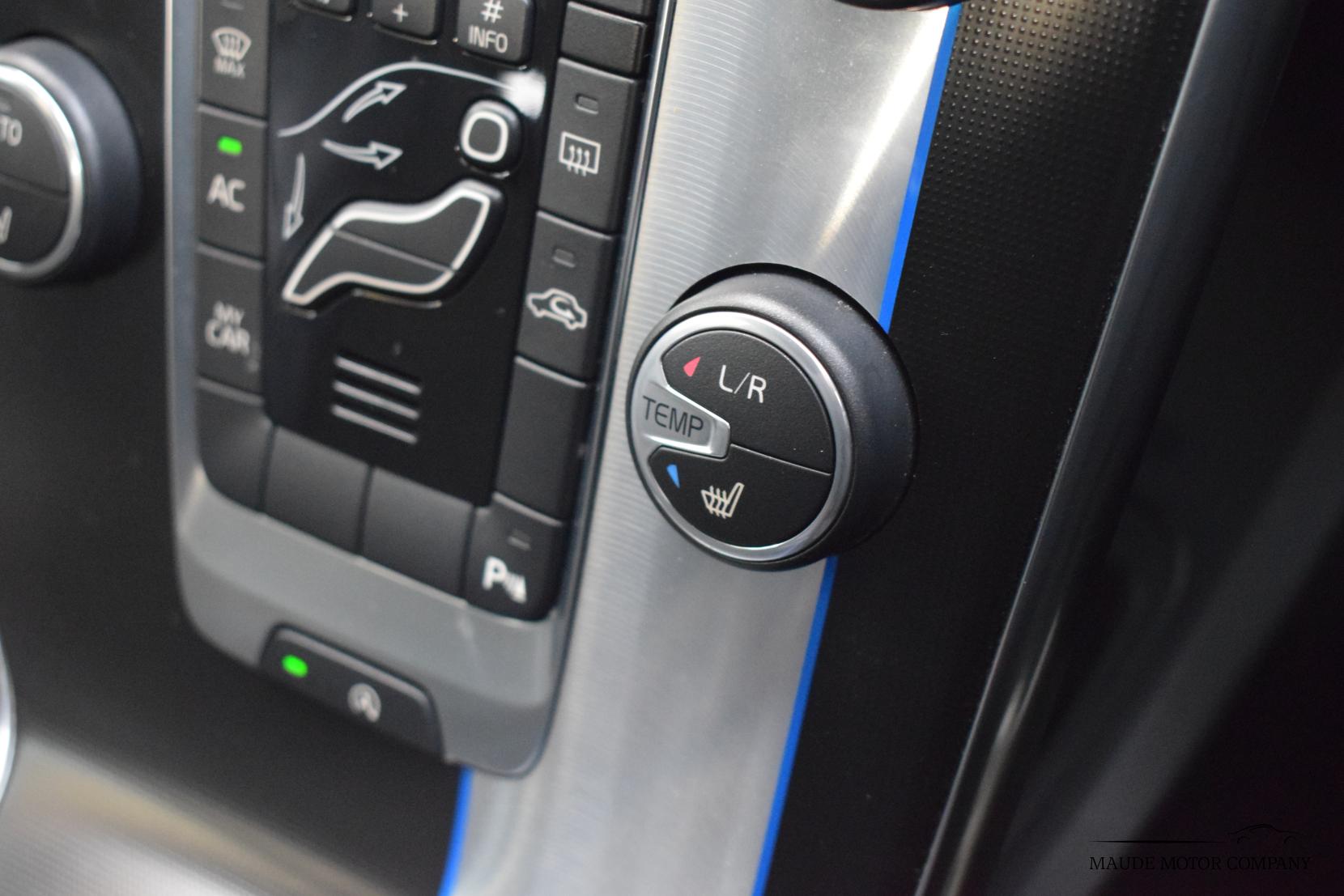 Volvo V40 1.6 T2 R-Design Nav Hatchback 5dr Petrol Manual Euro 5 (s/s) (120 ps)