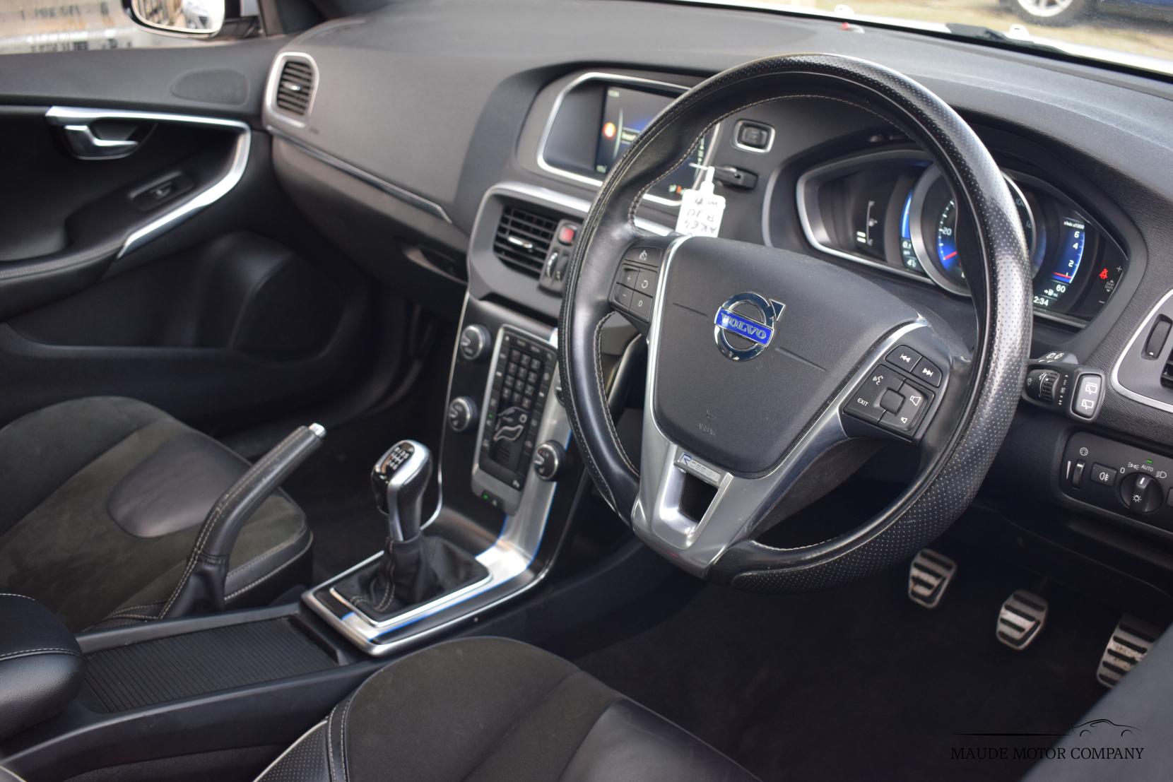 Volvo V40 1.6 T2 R-Design Nav Hatchback 5dr Petrol Manual Euro 5 (s/s) (120 ps)