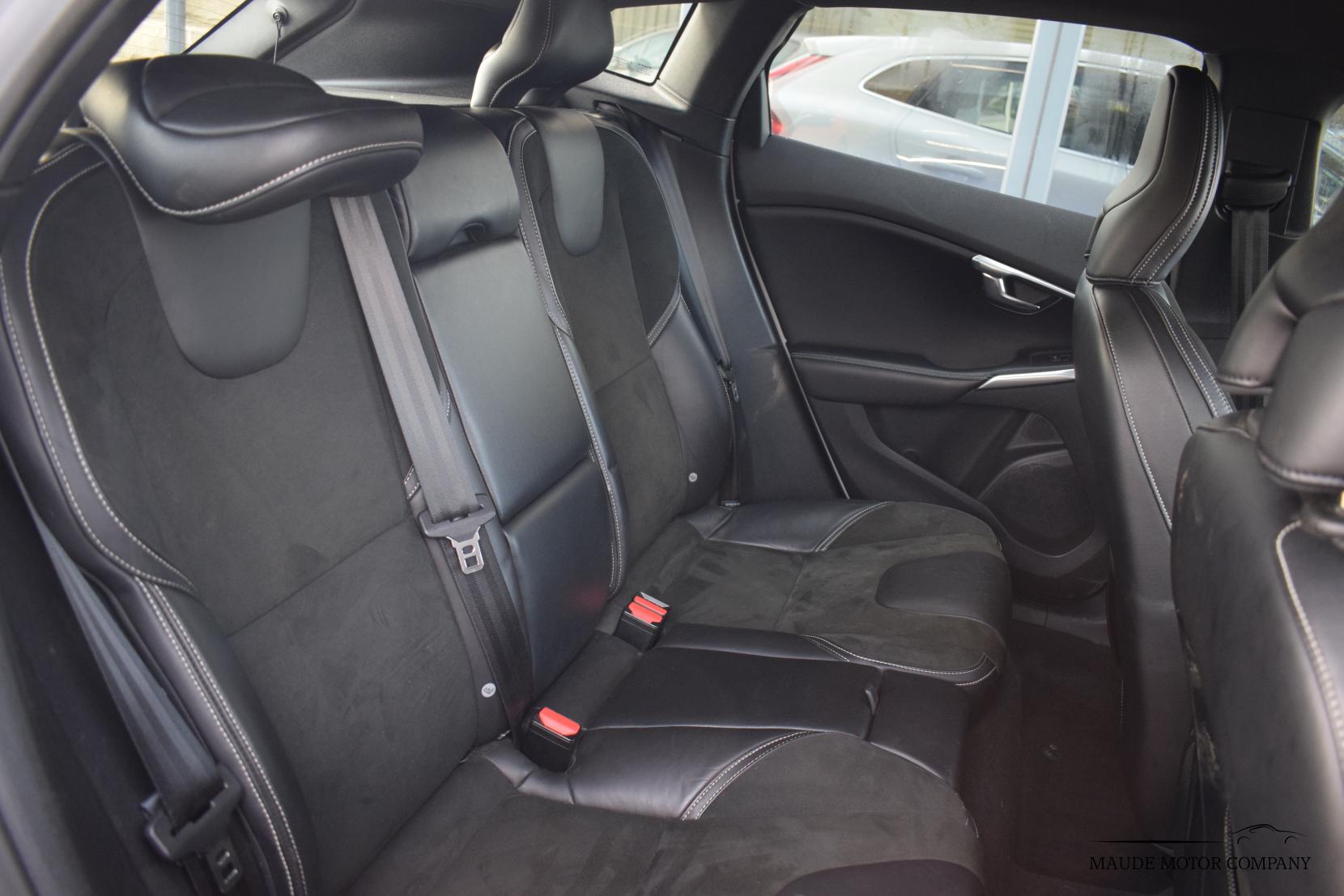 Volvo V40 1.6 T2 R-Design Nav Hatchback 5dr Petrol Manual Euro 5 (s/s) (120 ps)