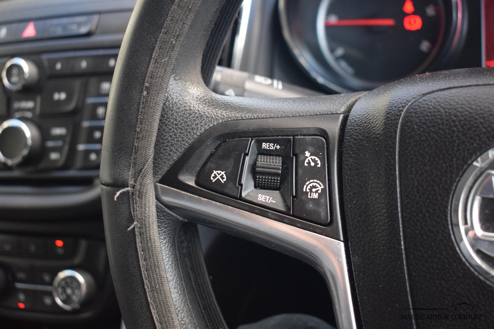 Vauxhall Zafira Tourer 2.0 CDTi Exclusiv MPV 5dr Diesel Auto Euro 5 (165 ps)