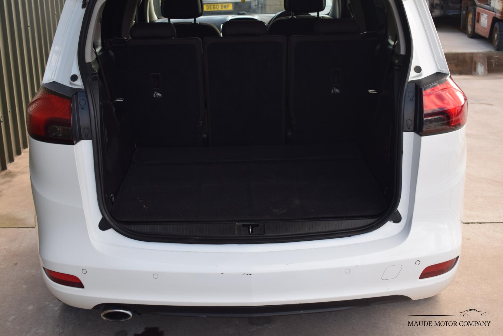 Vauxhall Zafira Tourer 2.0 CDTi Exclusiv MPV 5dr Diesel Auto Euro 5 (165 ps)