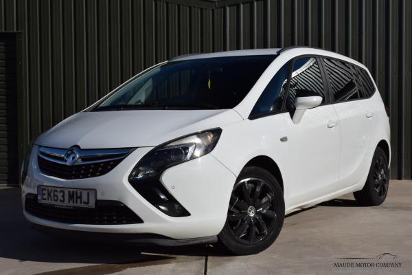 Vauxhall Zafira Tourer 2.0 CDTi Exclusiv MPV 5dr Diesel Auto Euro 5 (165 ps)