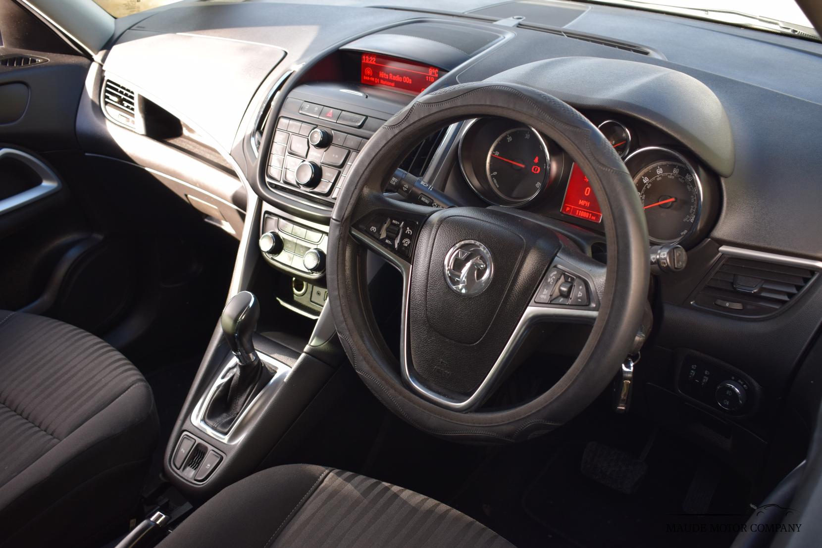 Vauxhall Zafira Tourer 2.0 CDTi Exclusiv MPV 5dr Diesel Auto Euro 5 (165 ps)