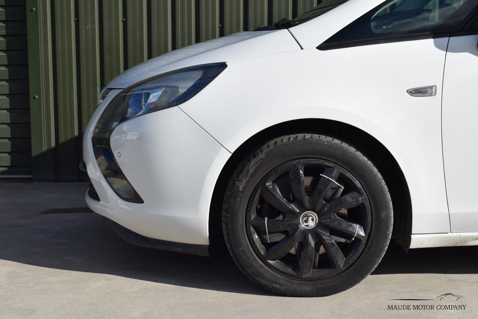 Vauxhall Zafira Tourer 2.0 CDTi Exclusiv MPV 5dr Diesel Auto Euro 5 (165 ps)