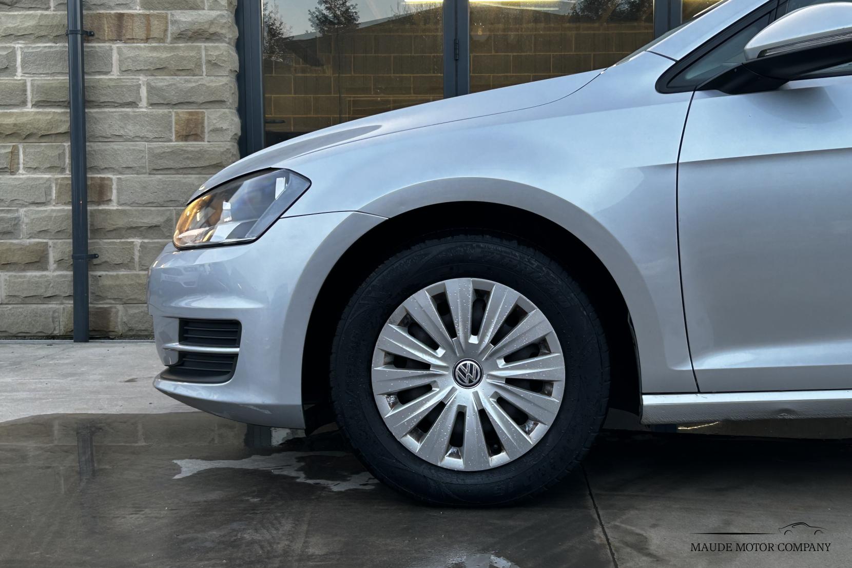 Volkswagen Golf 1.6 TDI BlueMotion Tech S Hatchback 5dr Diesel Manual Euro 5 (s/s) (105 ps)