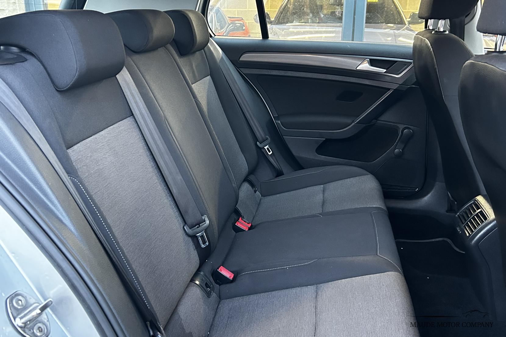 Volkswagen Golf 1.6 TDI BlueMotion Tech S Hatchback 5dr Diesel Manual Euro 5 (s/s) (105 ps)