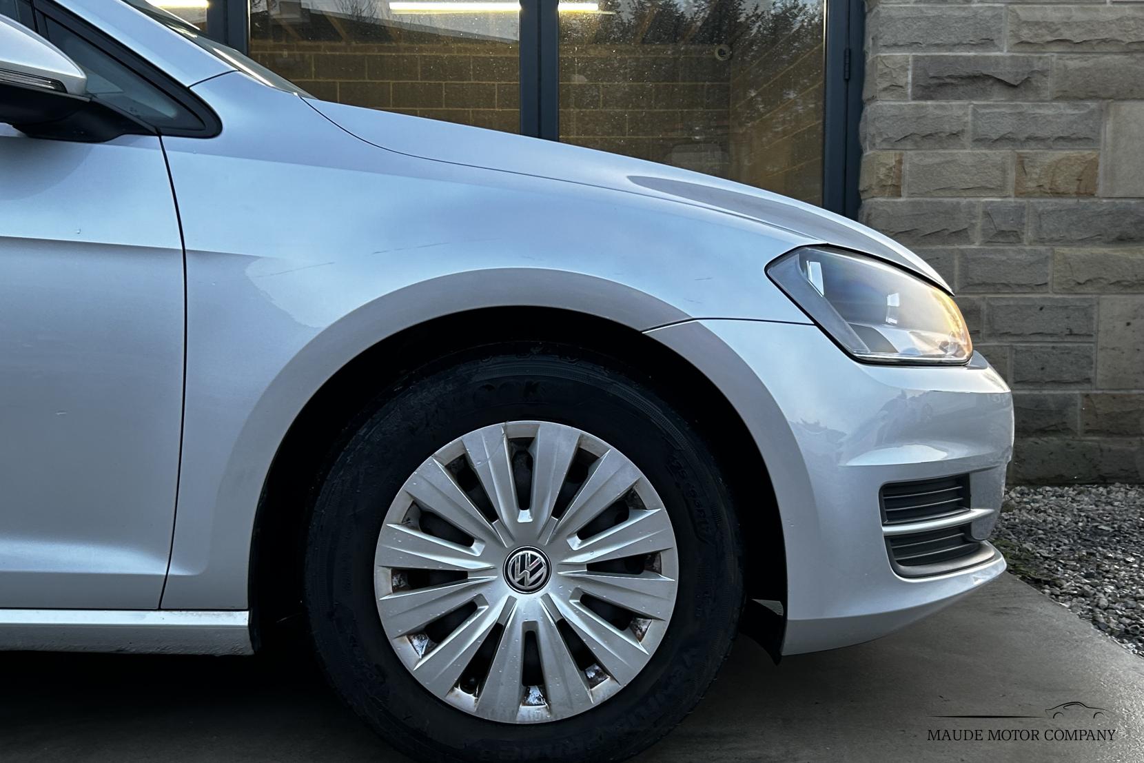 Volkswagen Golf 1.6 TDI BlueMotion Tech S Hatchback 5dr Diesel Manual Euro 5 (s/s) (105 ps)