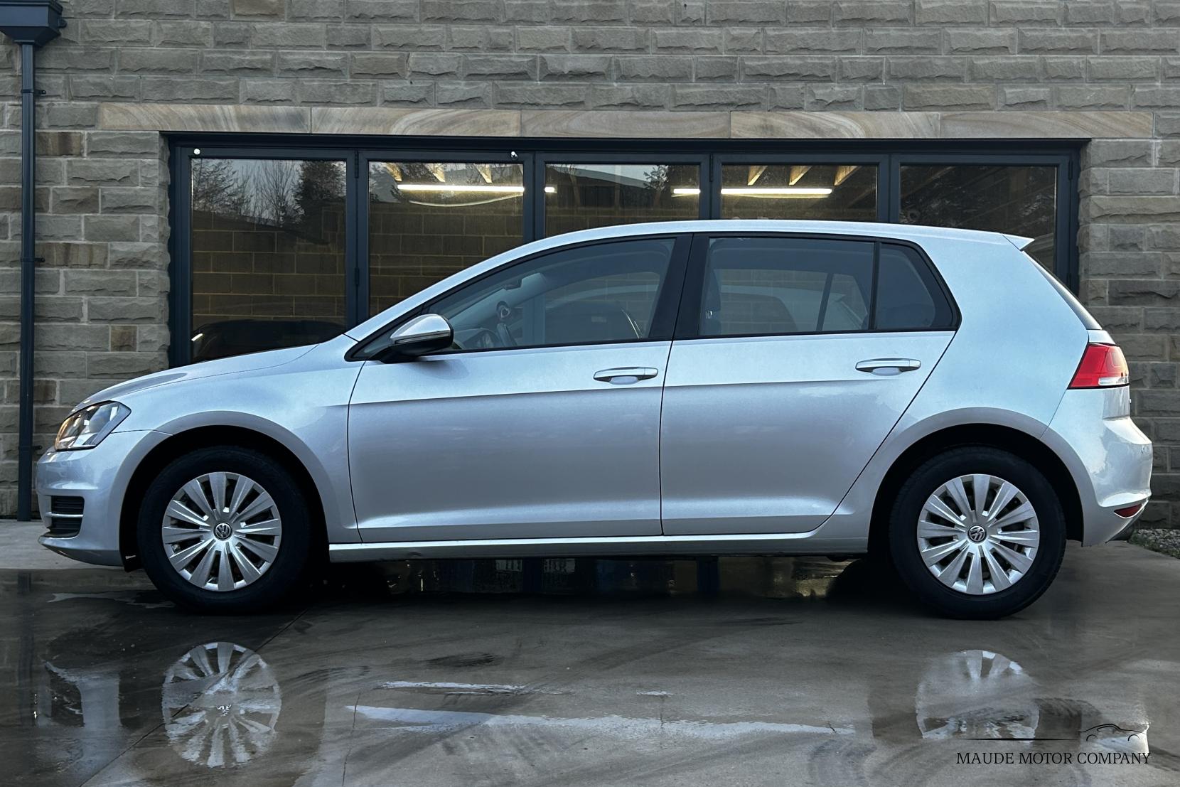 Volkswagen Golf 1.6 TDI BlueMotion Tech S Hatchback 5dr Diesel Manual Euro 5 (s/s) (105 ps)