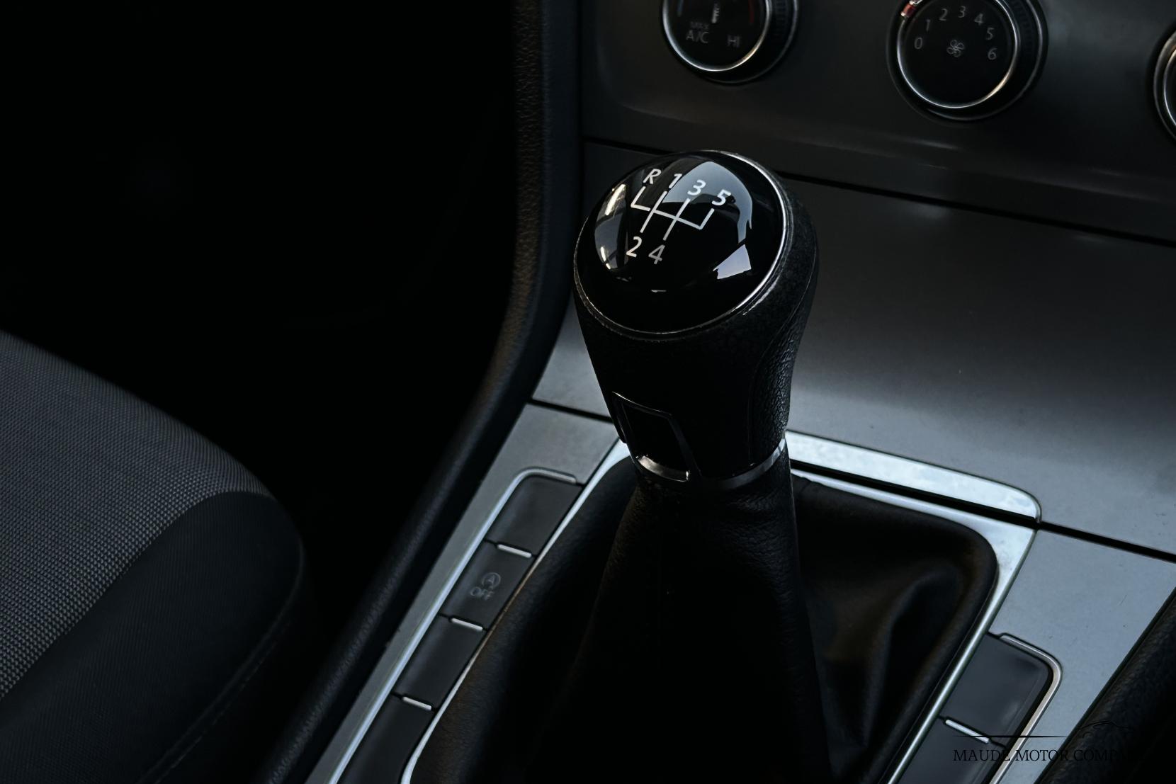 Volkswagen Golf 1.6 TDI BlueMotion Tech S Hatchback 5dr Diesel Manual Euro 5 (s/s) (105 ps)