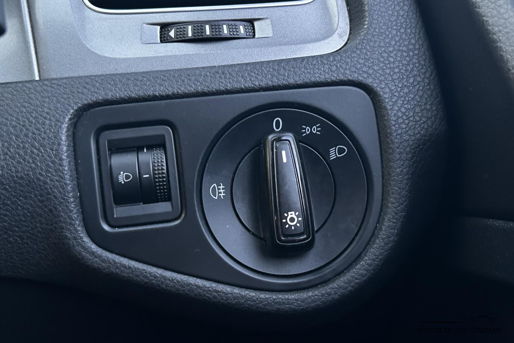 Volkswagen Golf 1.6 TDI BlueMotion Tech S Hatchback 5dr Diesel Manual Euro 5 (s/s) (105 ps)