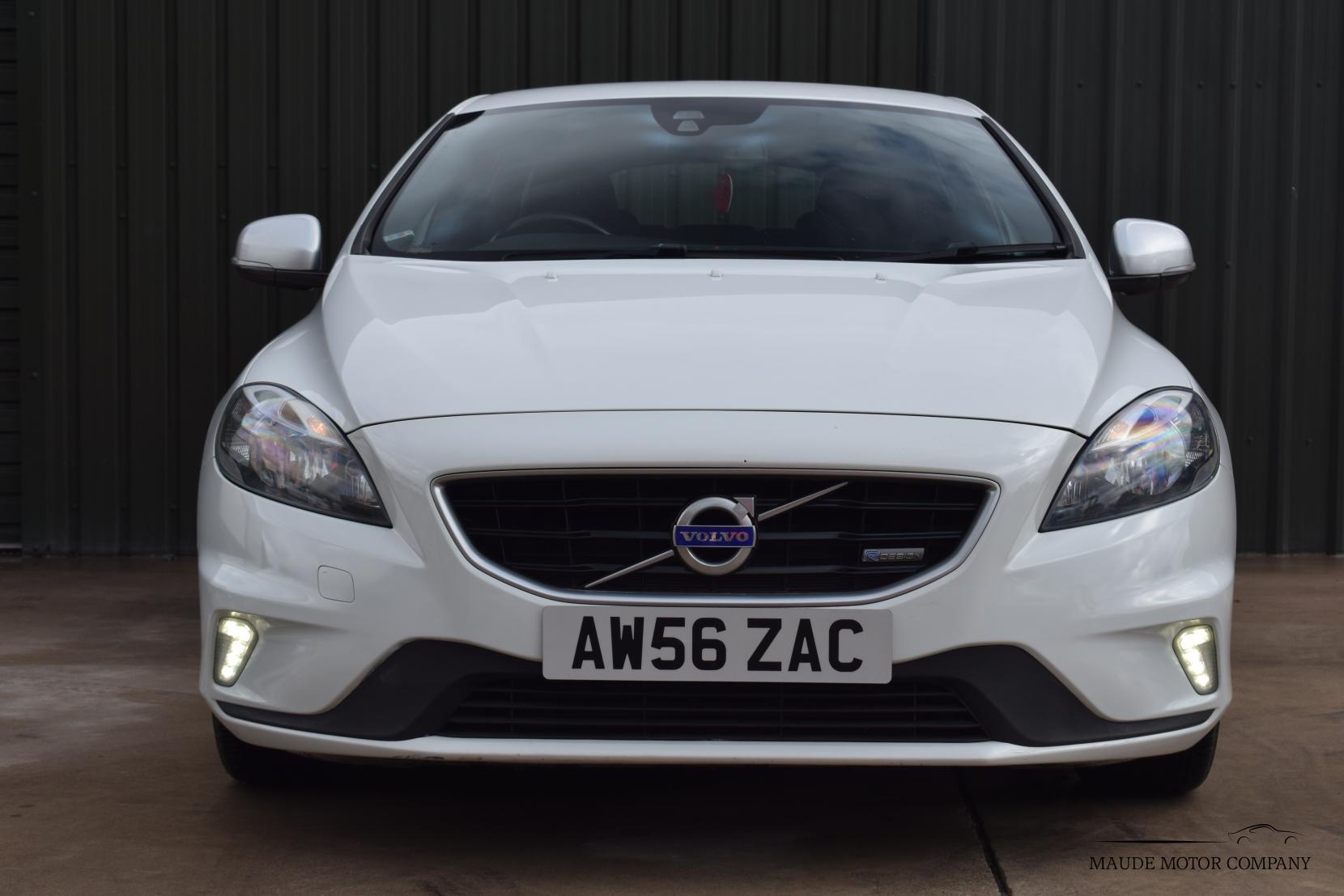 Volvo V40 1.6 D2 R-Design Hatchback 5dr Diesel Manual Euro 5 (s/s) (115 ps)