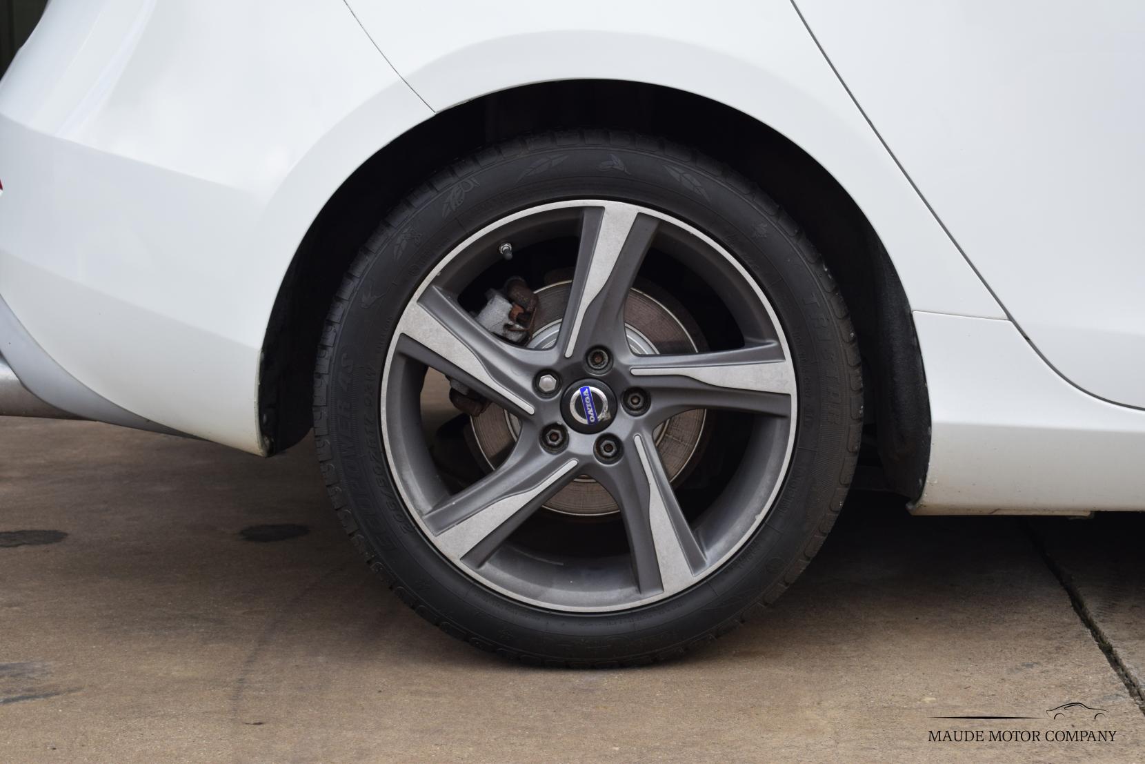 Volvo V40 1.6 D2 R-Design Hatchback 5dr Diesel Manual Euro 5 (s/s) (115 ps)