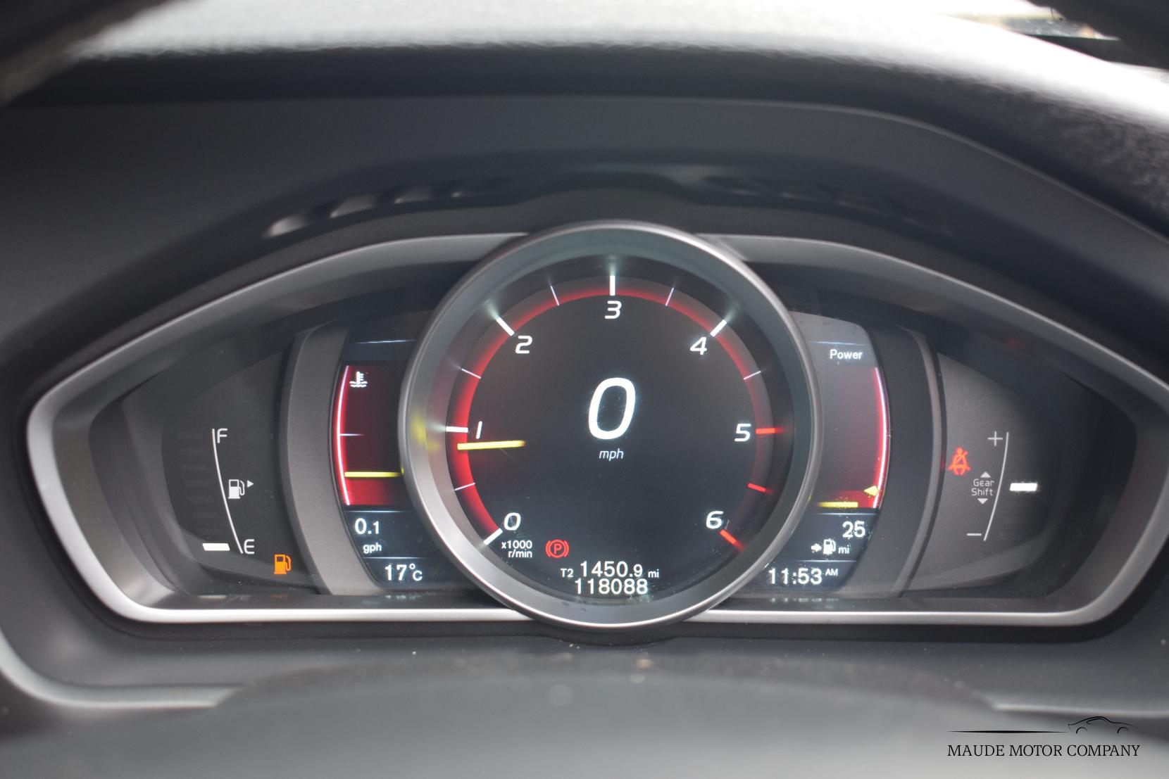 Volvo V40 1.6 D2 R-Design Hatchback 5dr Diesel Manual Euro 5 (s/s) (115 ps)