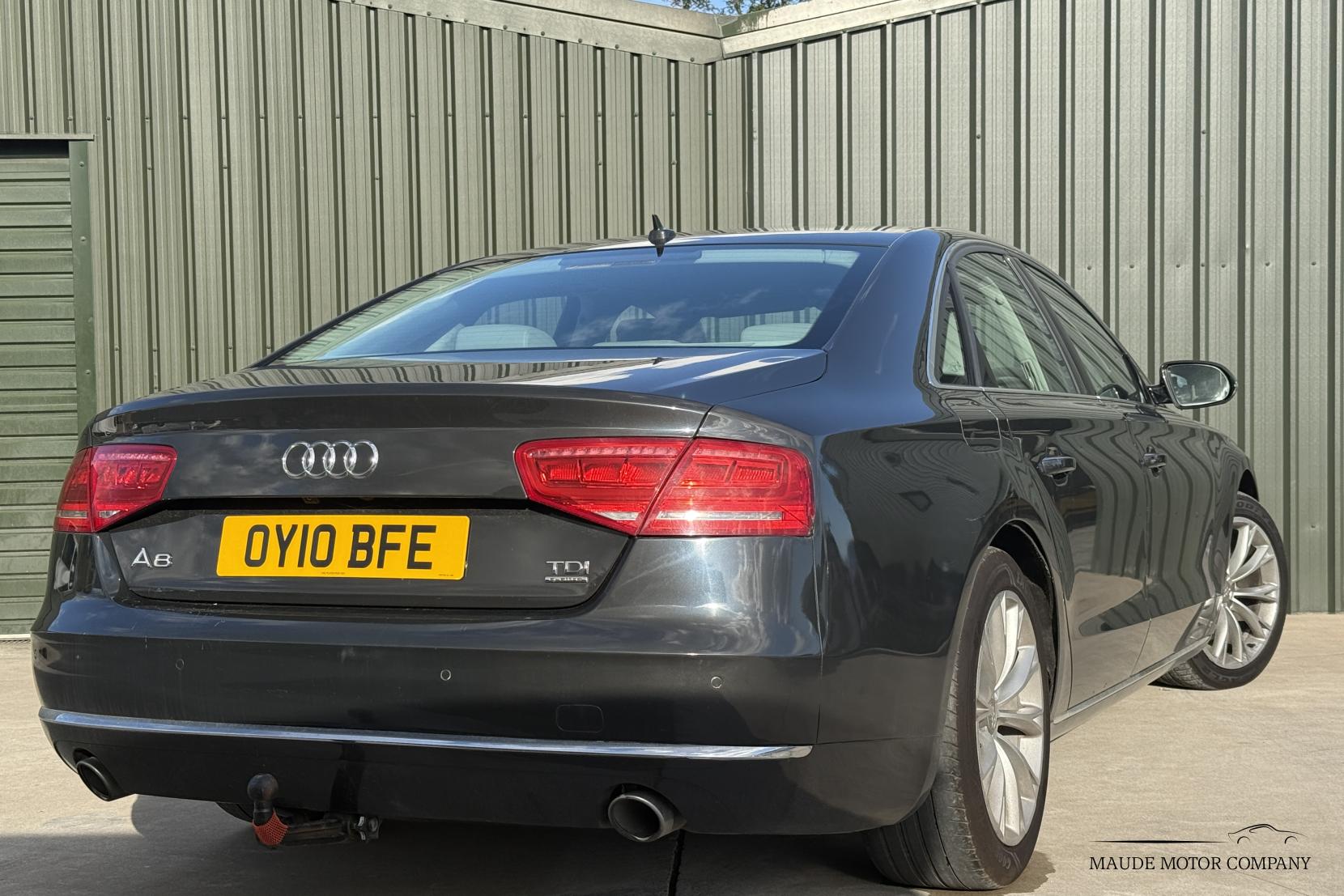 Audi A8 4.2 TDI V8 Executive SE Saloon 4dr Diesel Tiptronic quattro Euro 5 (350 ps)
