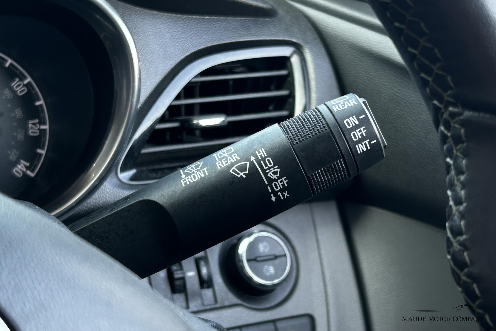 Vauxhall Viva 1.0i SL Hatchback 5dr Petrol Easytronic Euro 6 (75 ps)