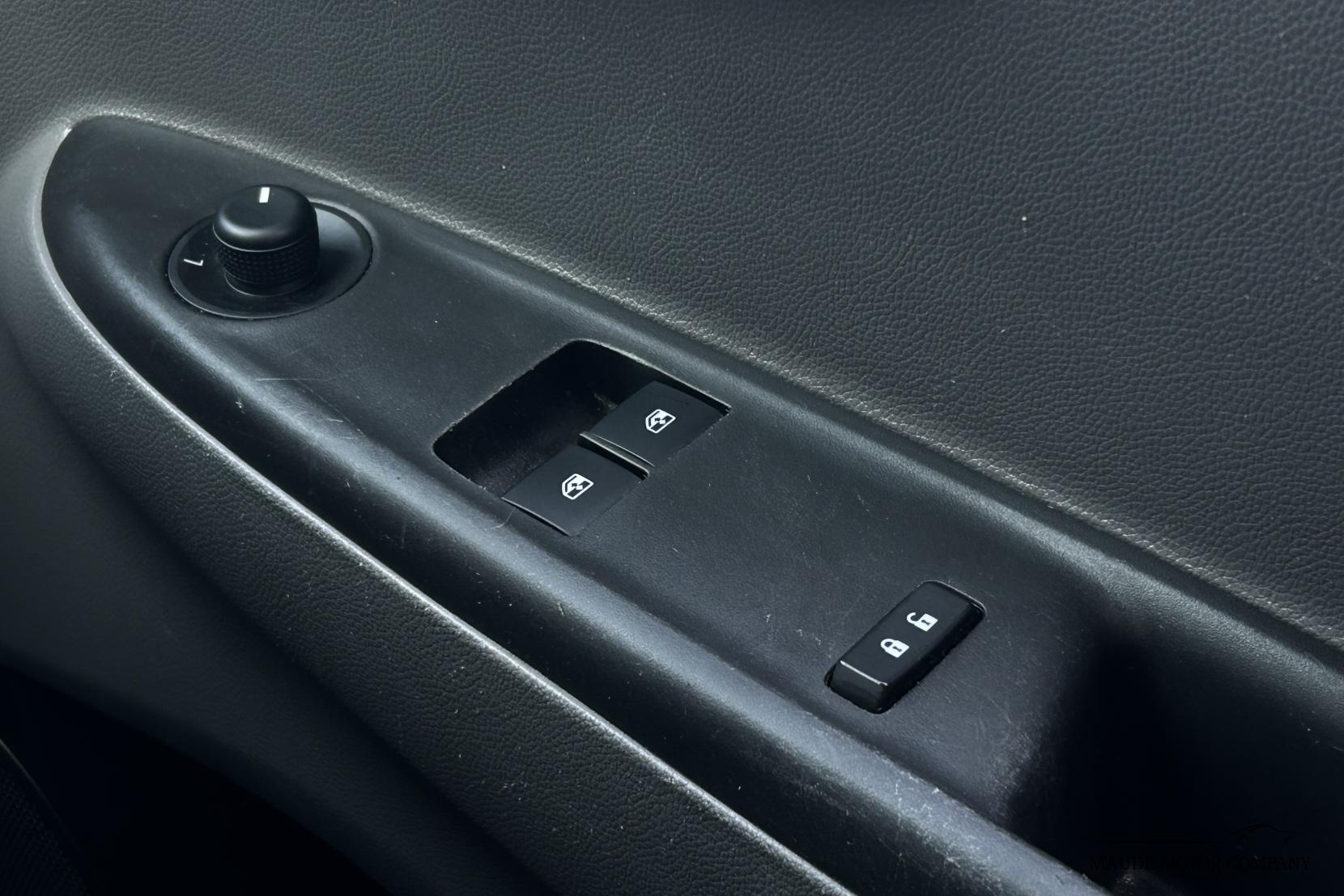 Vauxhall Viva 1.0i SL Hatchback 5dr Petrol Easytronic Euro 6 (75 ps)