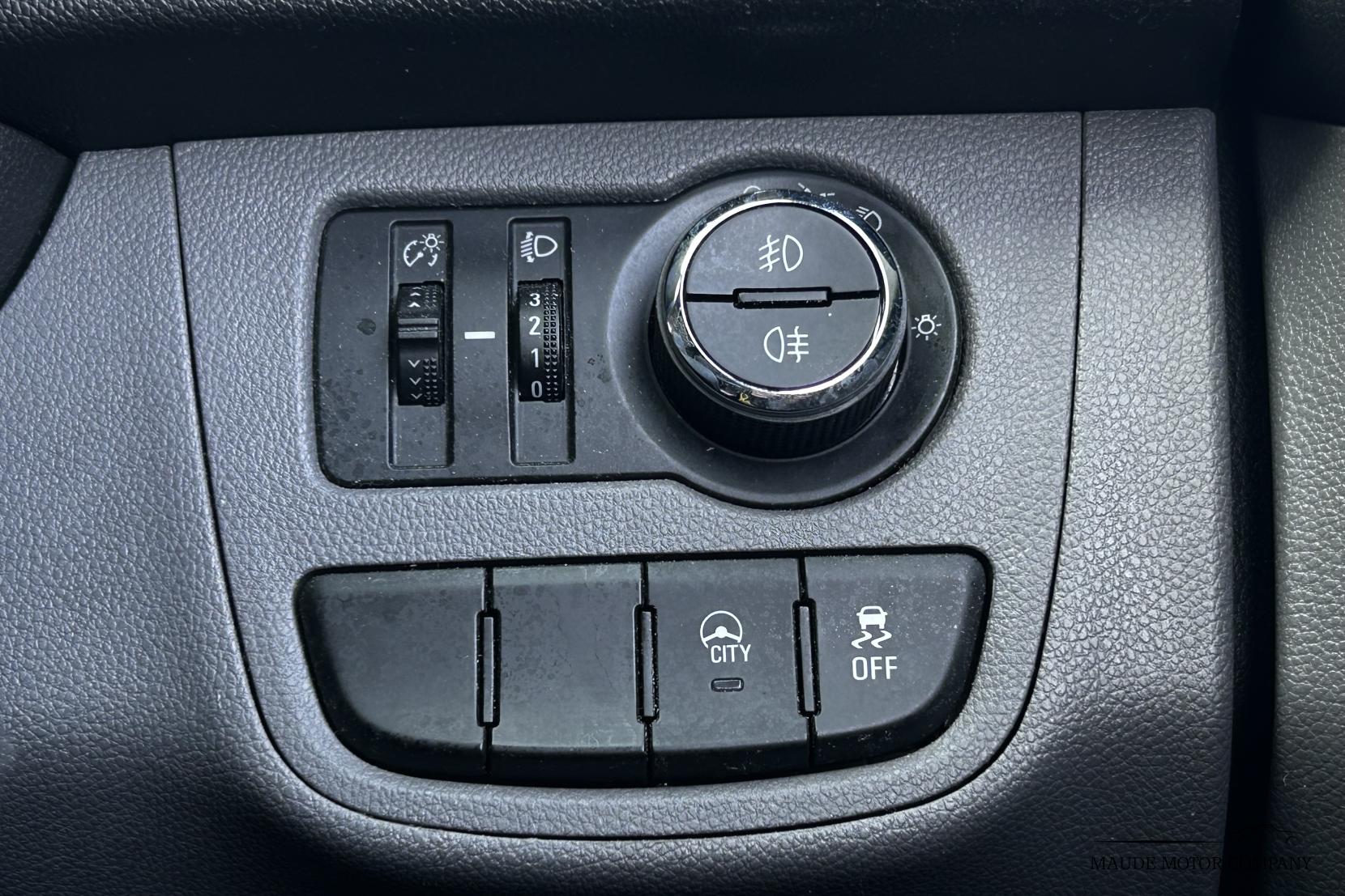 Vauxhall Viva 1.0i SL Hatchback 5dr Petrol Easytronic Euro 6 (75 ps)