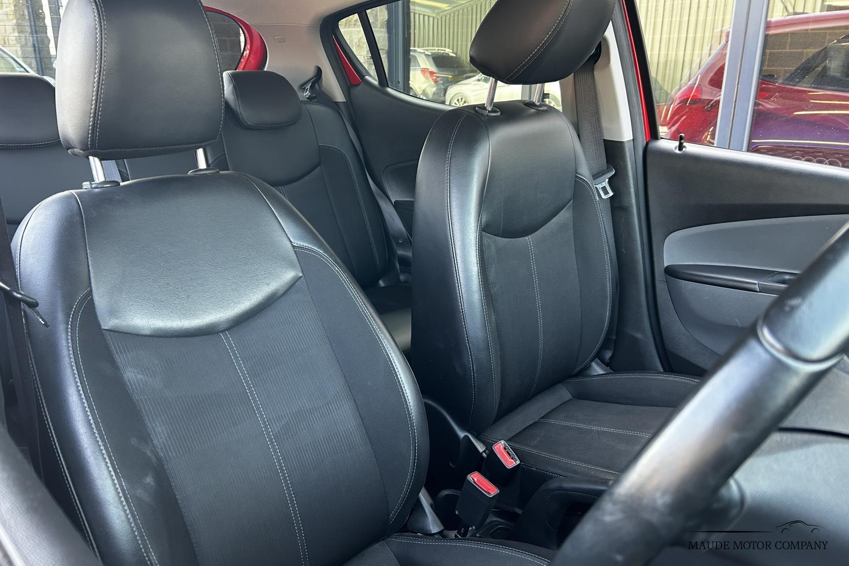 Vauxhall Viva 1.0i SL Hatchback 5dr Petrol Easytronic Euro 6 (75 ps)