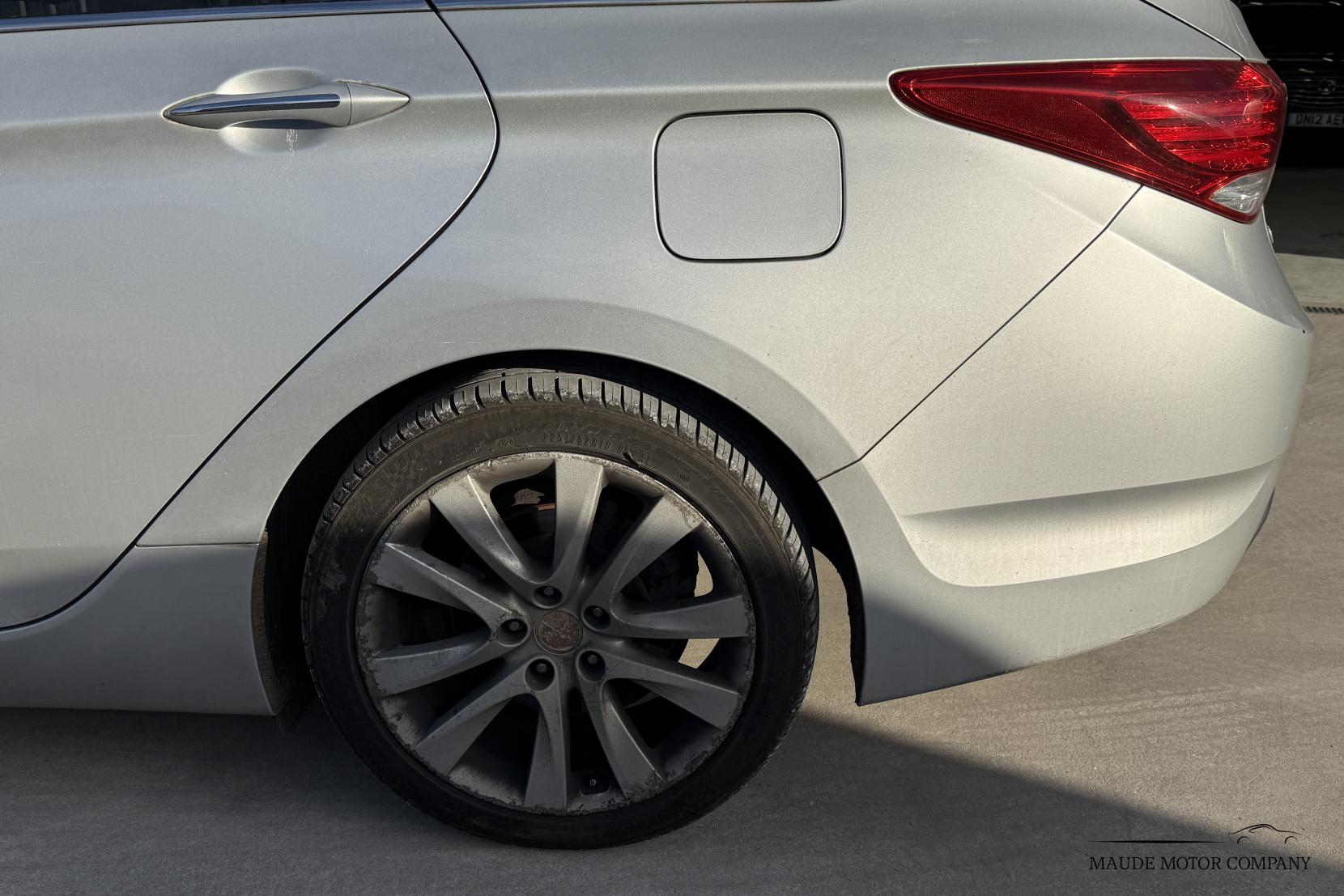 Hyundai i40 1.7 CRDi Premium Estate 5dr Diesel Manual Euro 5 (136 ps)