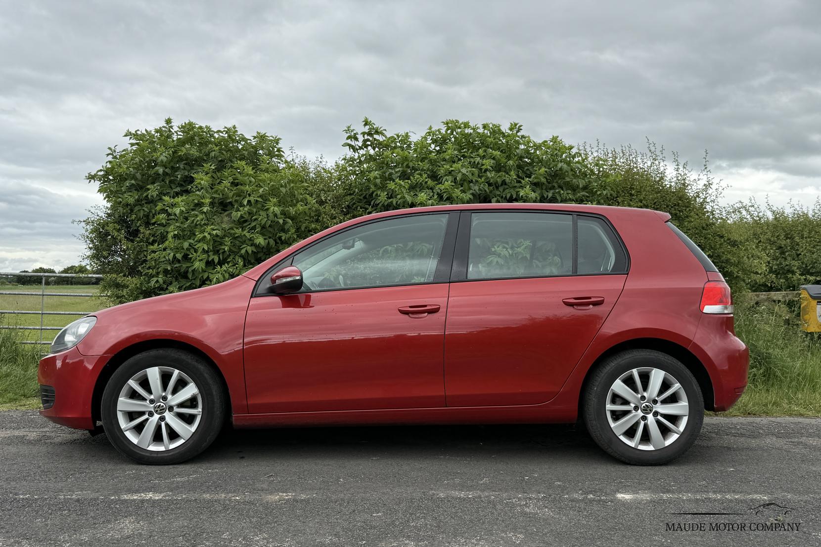 Volkswagen Golf 1.6 TDI Match Hatchback 5dr Diesel Manual Euro 5 (105 ps)