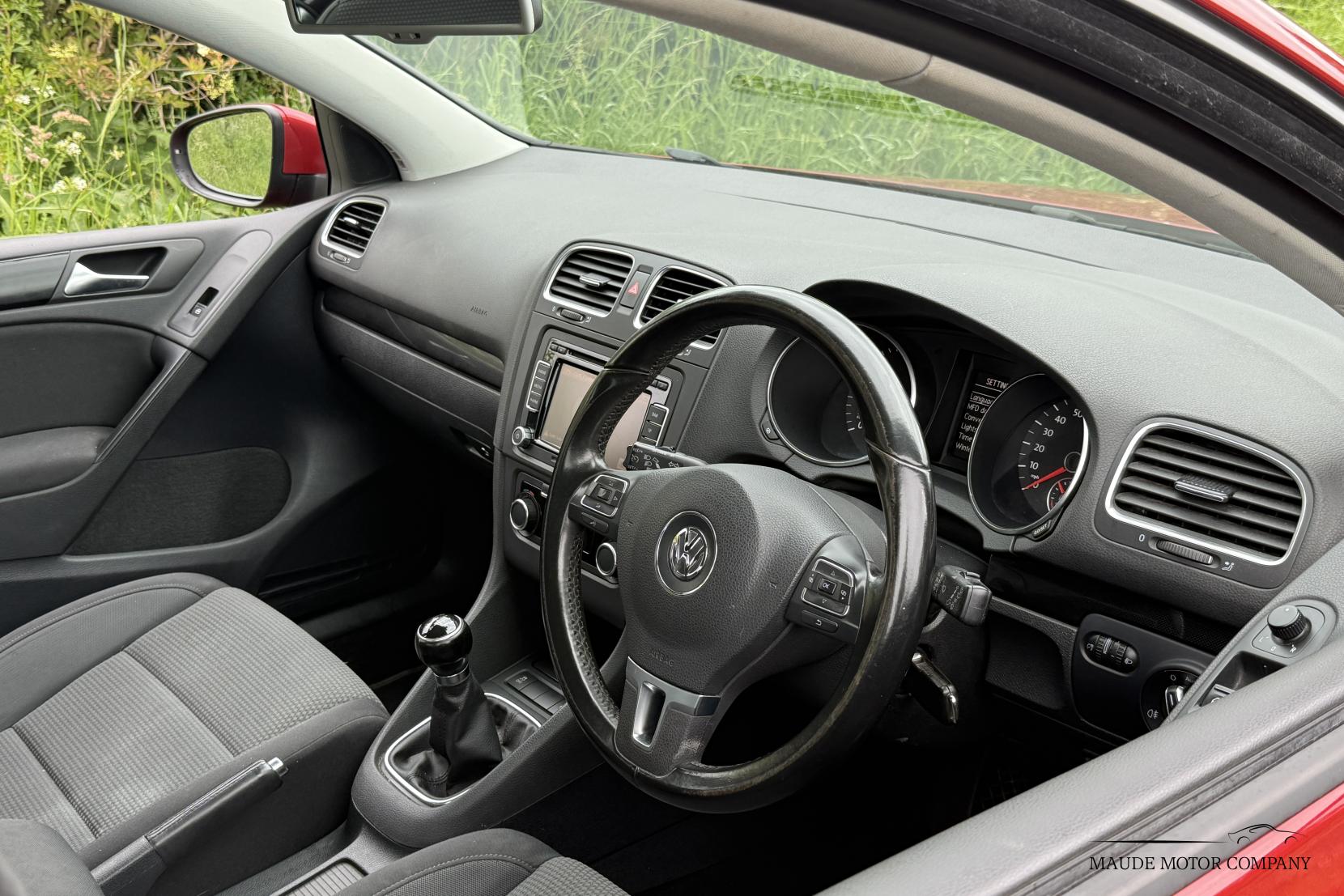 Volkswagen Golf 1.6 TDI Match Hatchback 5dr Diesel Manual Euro 5 (105 ps)