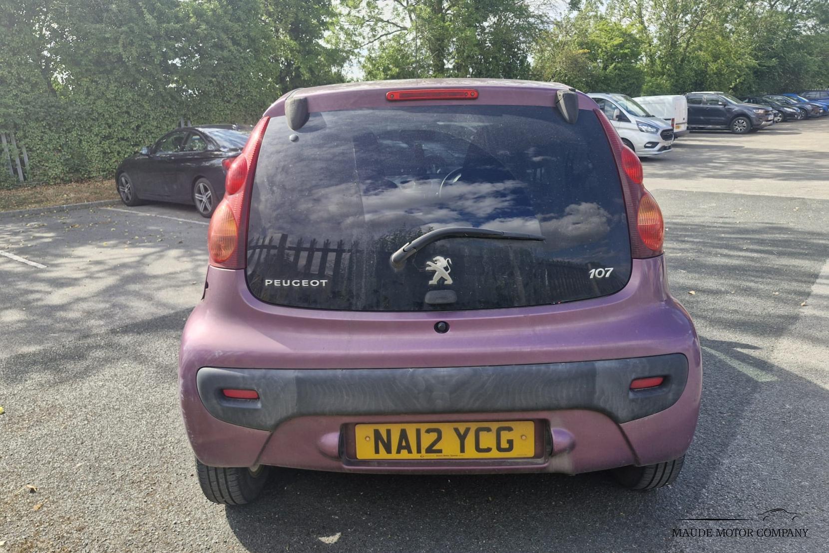 Peugeot 107 1.0 12V Allure Hatchback 5dr Petrol Manual Euro 5 (68 ps)