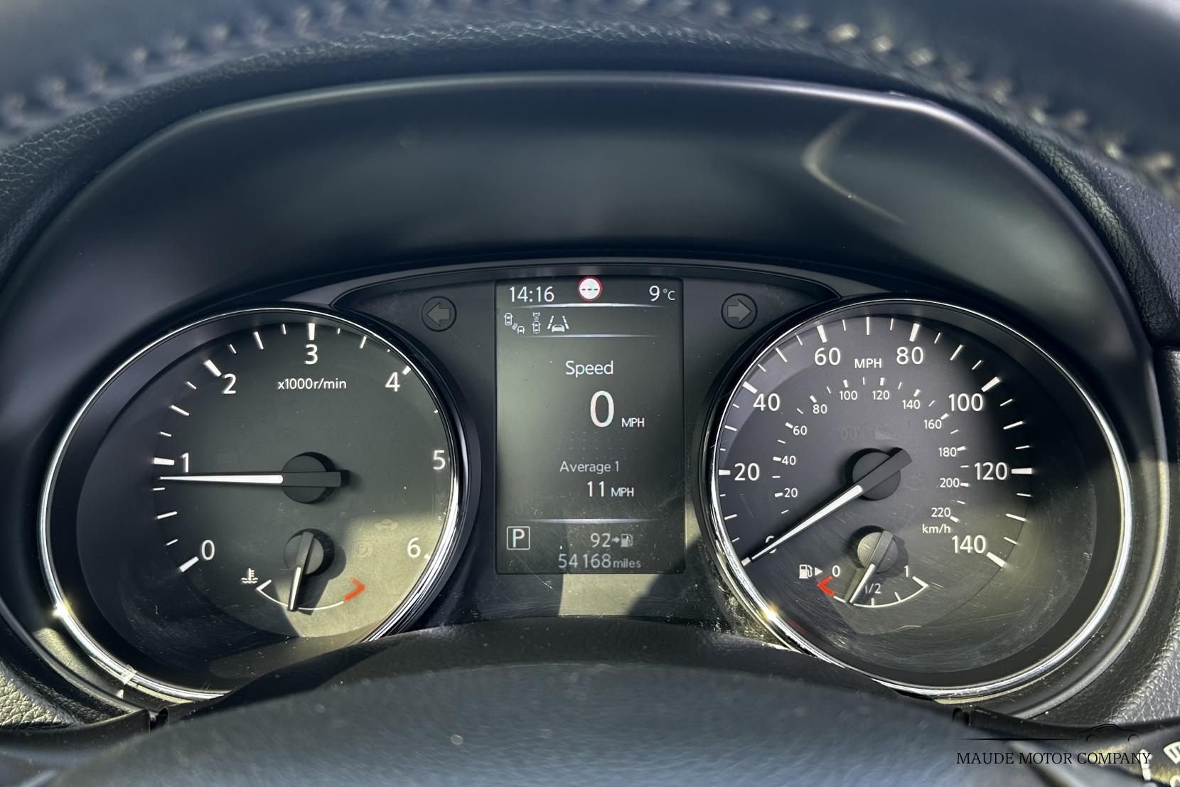 Nissan Qashqai 1.6 dCi Tekna SUV 5dr Diesel XTRON 2WD Euro 5 (s/s) (130 ps)