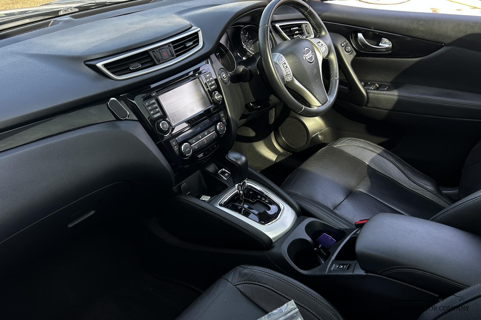 Nissan Qashqai 1.6 dCi Tekna SUV 5dr Diesel XTRON 2WD Euro 5 (s/s) (130 ps)