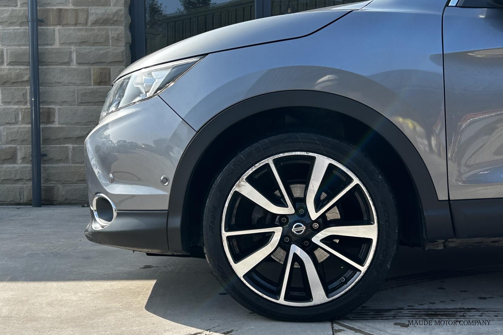 Nissan Qashqai 1.6 dCi Tekna SUV 5dr Diesel XTRON 2WD Euro 5 (s/s) (130 ps)