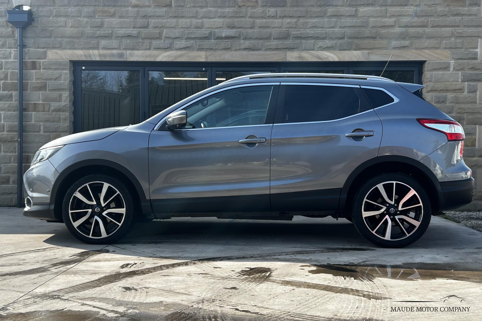 Nissan Qashqai 1.6 dCi Tekna SUV 5dr Diesel XTRON 2WD Euro 5 (s/s) (130 ps)