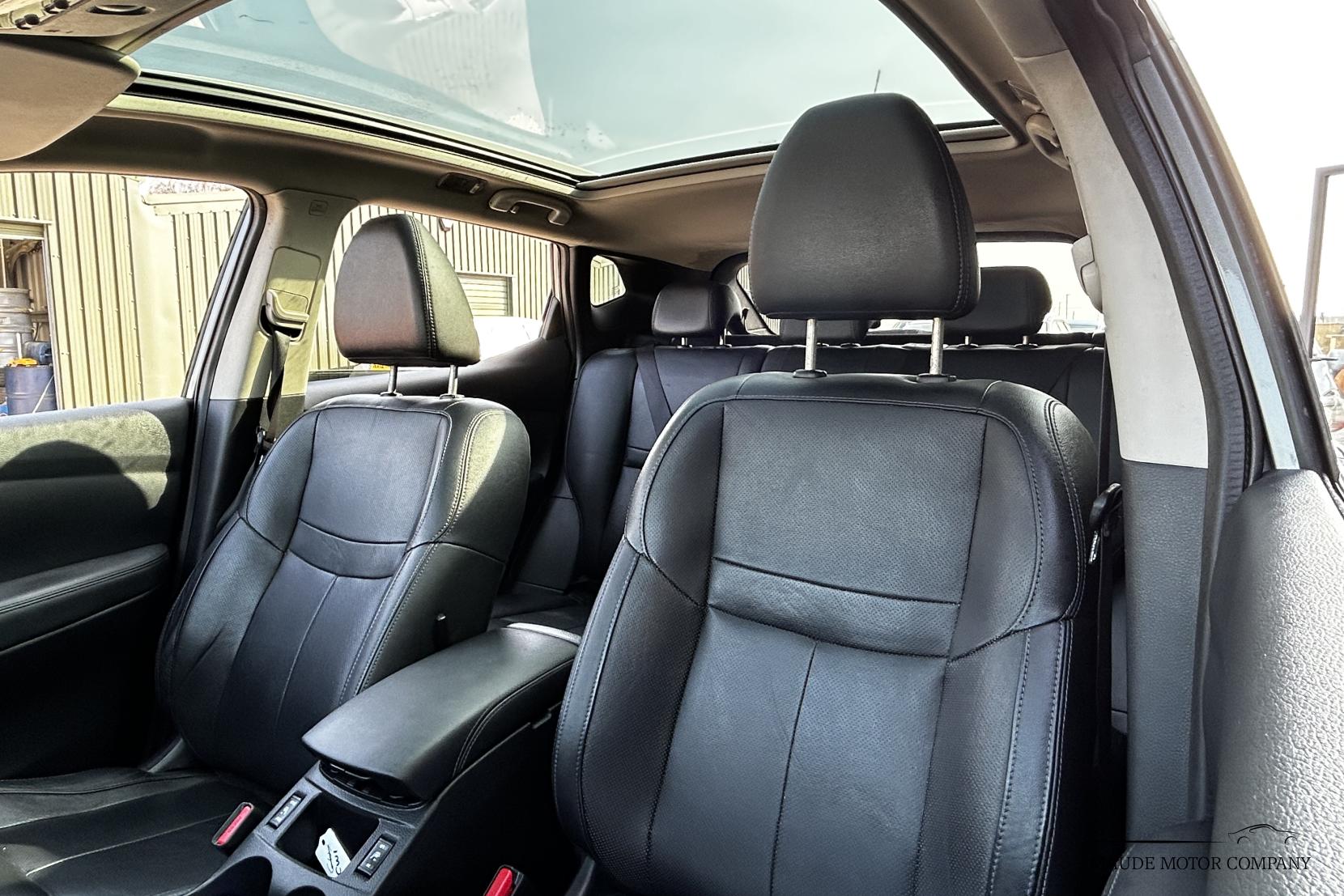 Nissan Qashqai 1.6 dCi Tekna SUV 5dr Diesel XTRON 2WD Euro 5 (s/s) (130 ps)