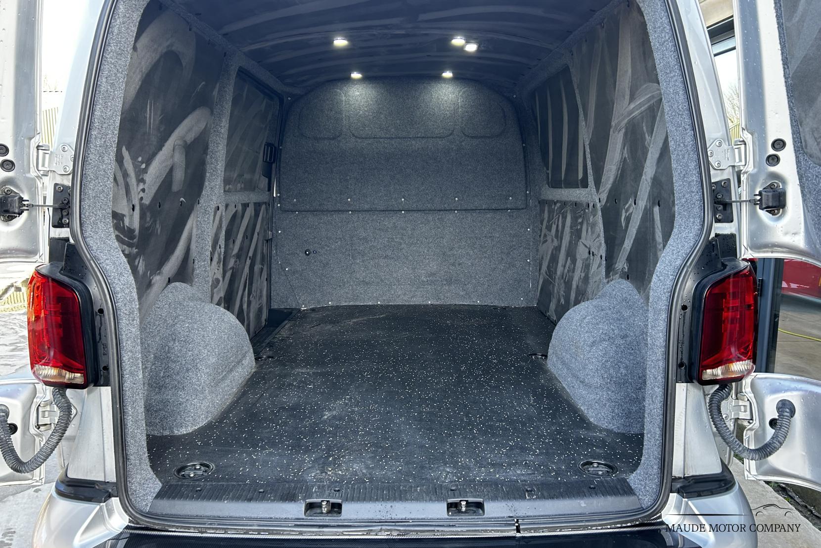 Volkswagen Transporter 2.0 TDI T30 Startline Panel Van 5dr Diesel DSG FWD SWB Euro 6 (s/s) (150 ps)