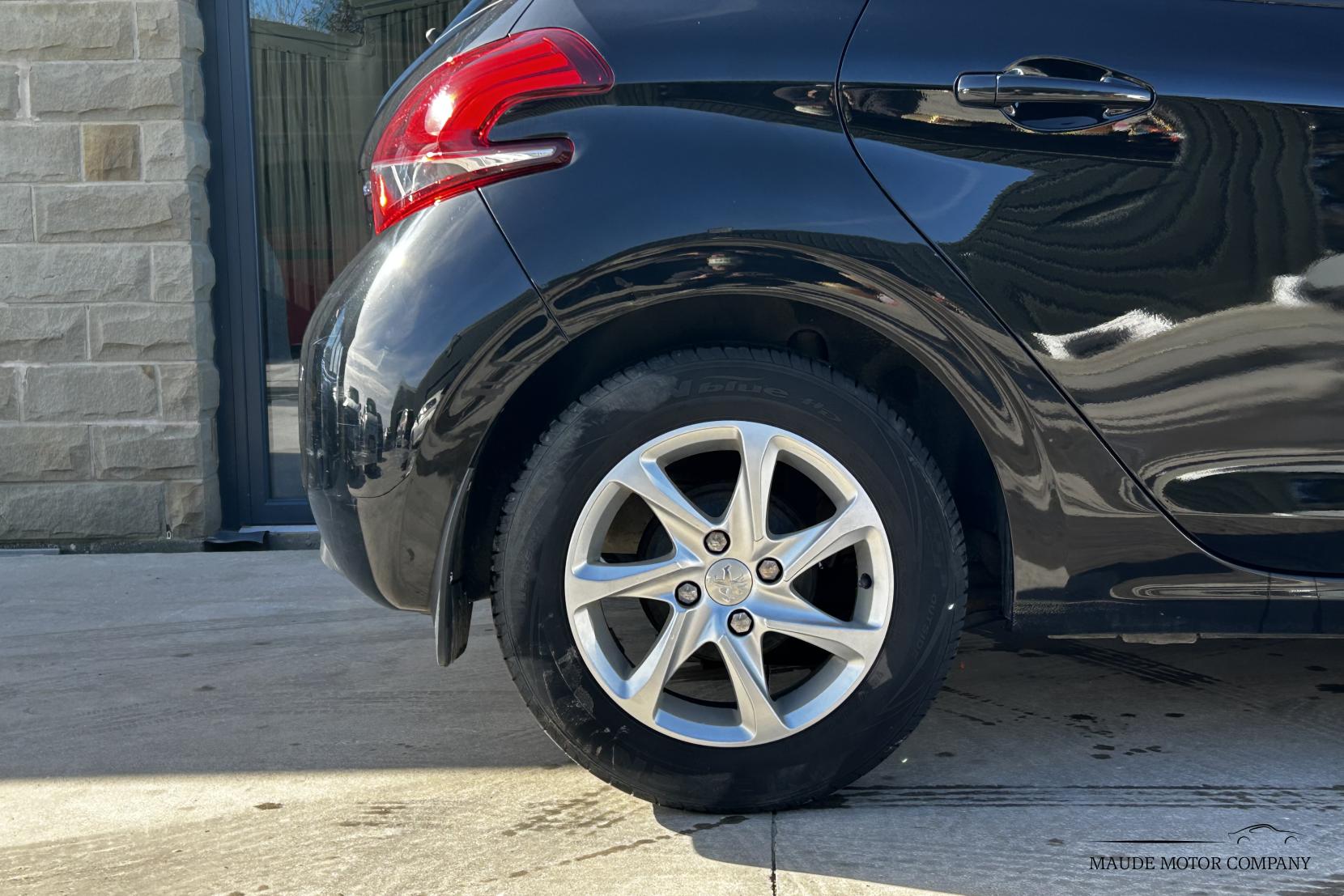 Peugeot 208 1.2 PureTech Active Hatchback 5dr Petrol Manual Euro 6 (82 ps)