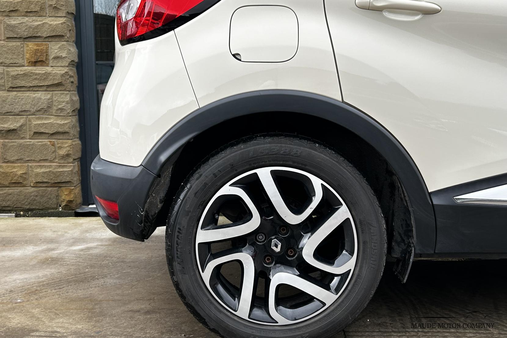 Renault Captur 1.5 dCi ENERGY Dynamique S Nav SUV 5dr Diesel Auto Euro 6 (s/s) (90 ps)