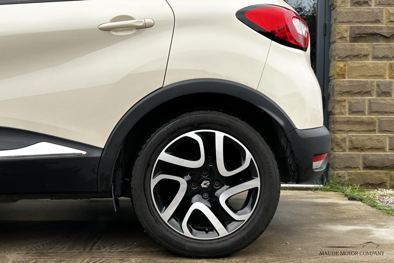 Renault Captur 1.5 dCi ENERGY Dynamique S Nav SUV 5dr Diesel Auto Euro 6 (s/s) (90 ps)